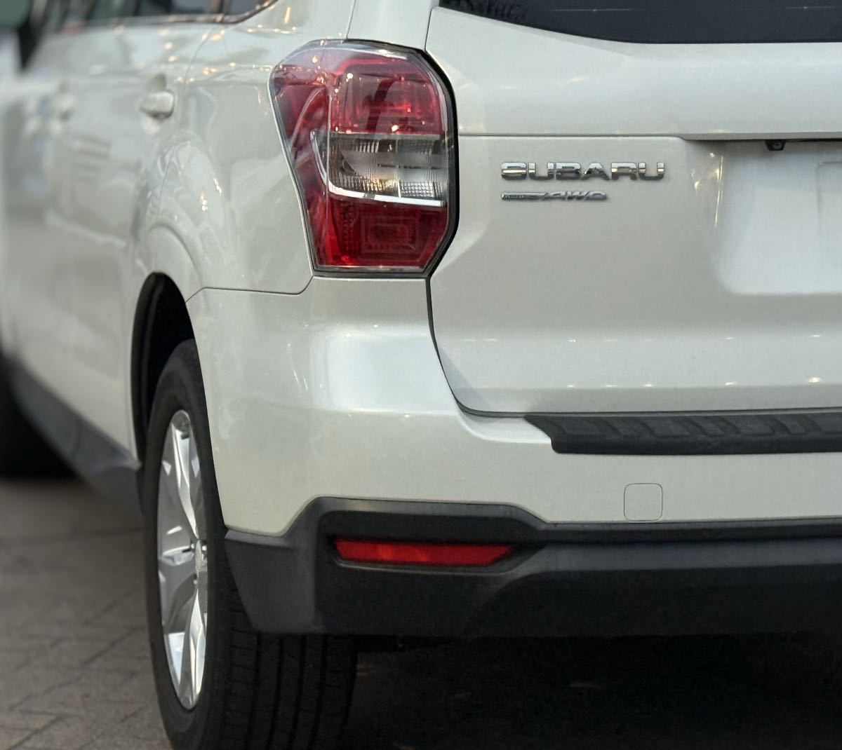 2015 Subaru Forester i Limited - Photo 12