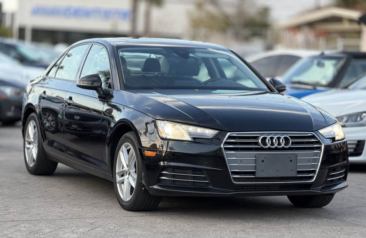 2017 Audi A4 Premium - Photo 4