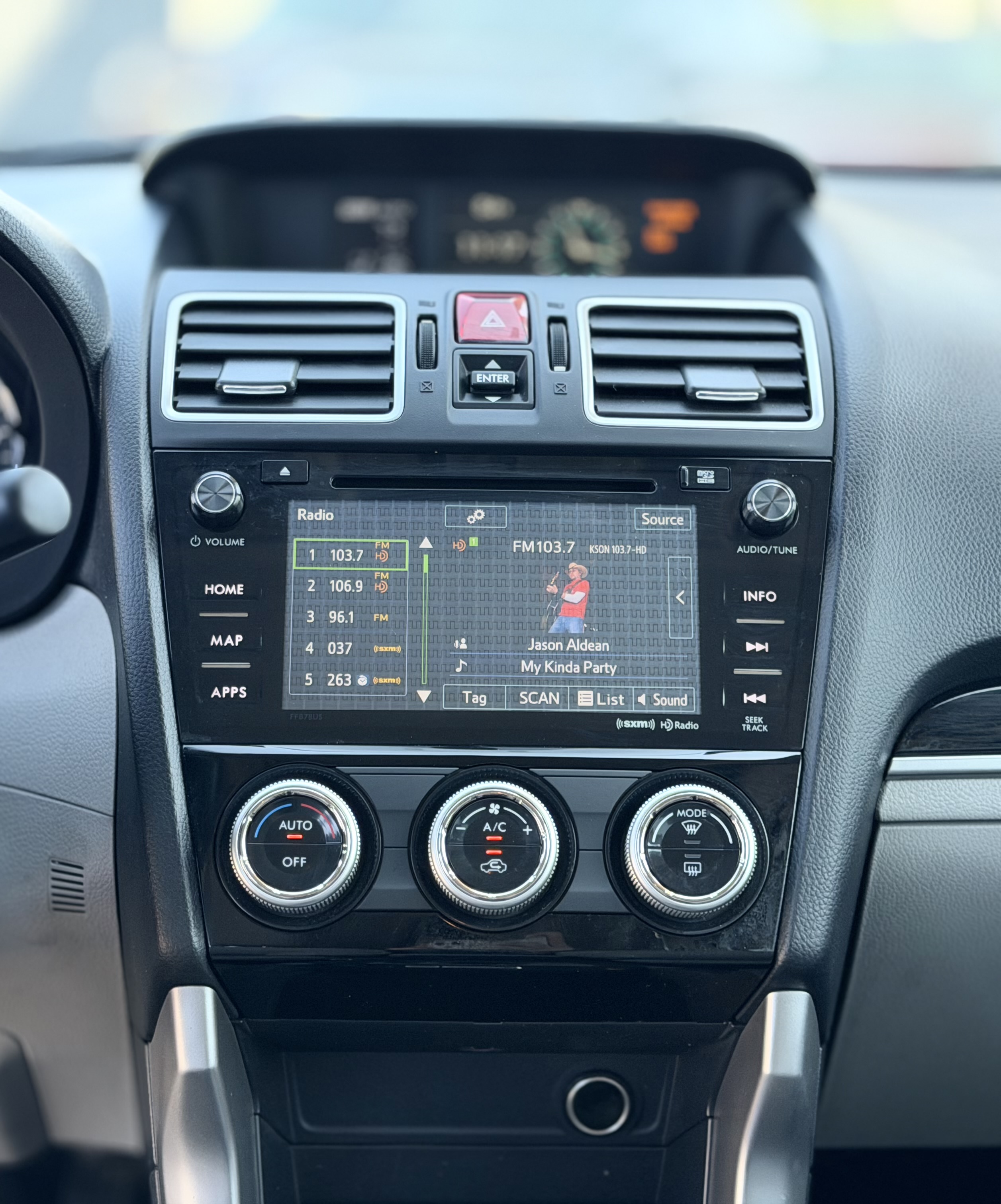 2017 Subaru Forester Limited - Photo 26