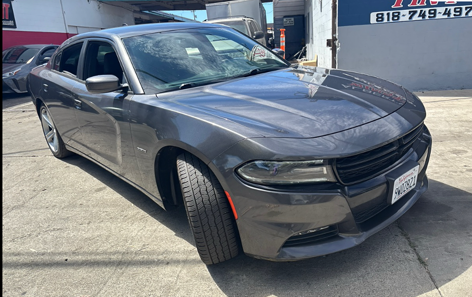 View vehicle photo 3