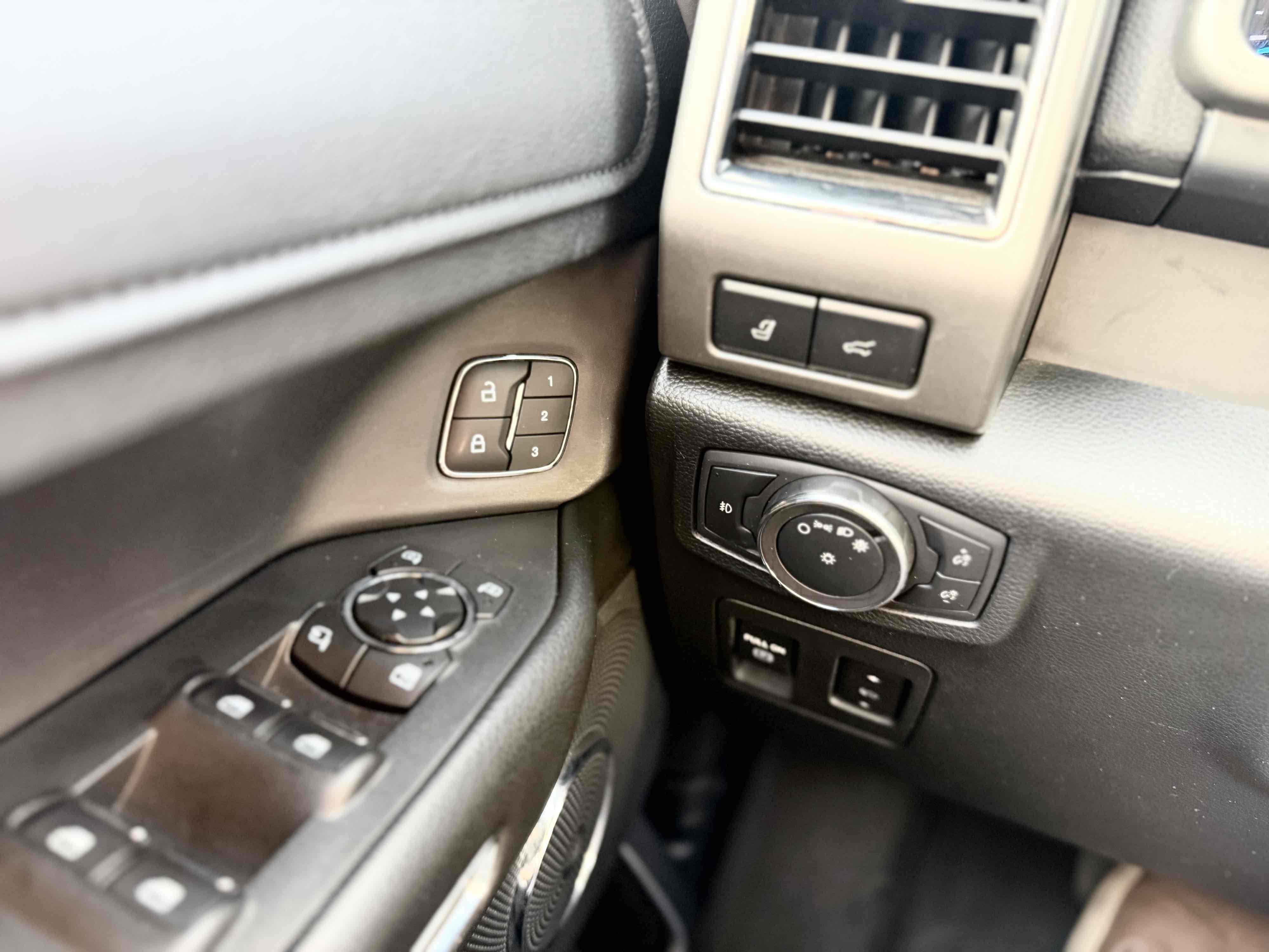 2019 Ford Expedition XLT - Photo 41