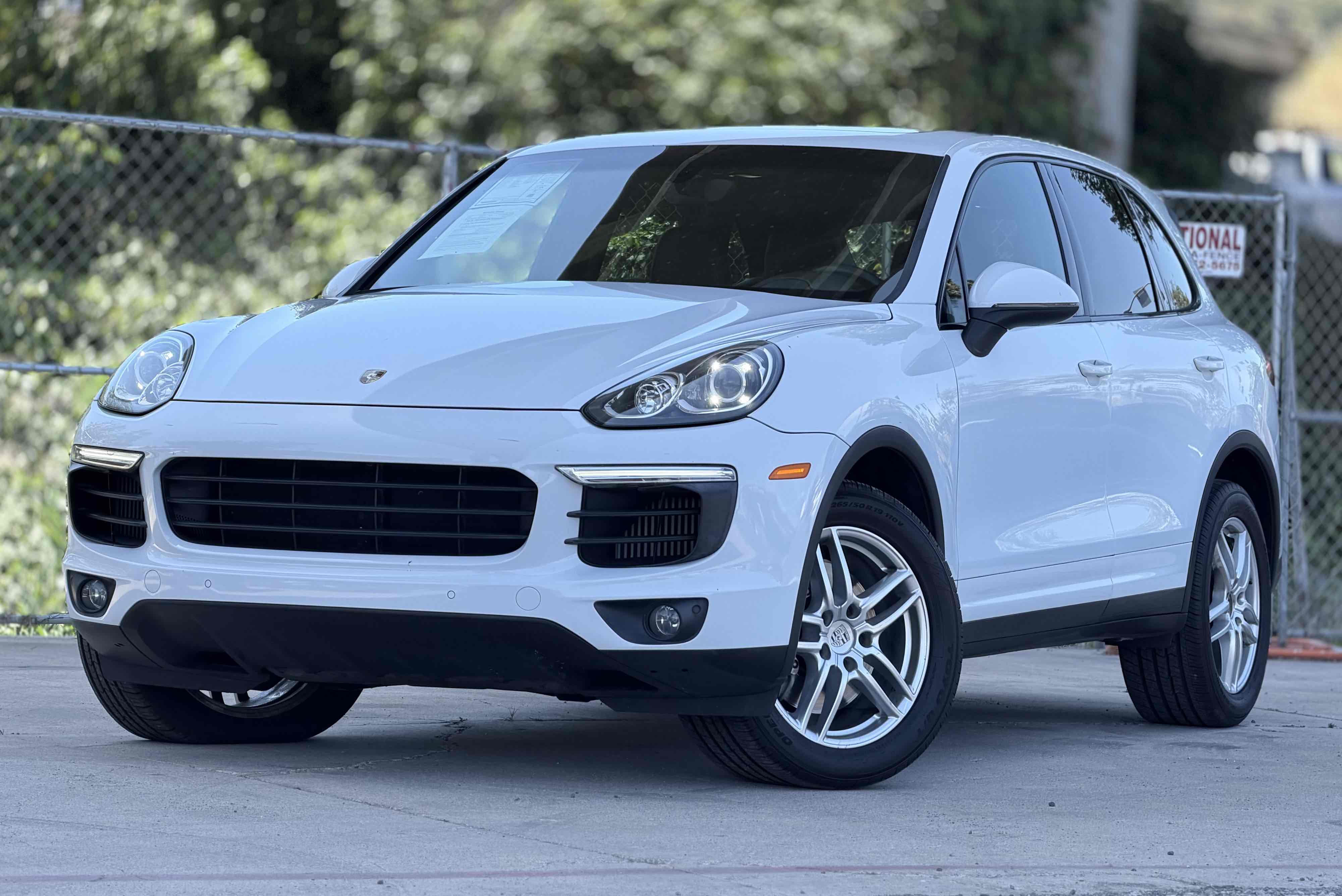 2015 Porsche Cayenne S's photo
