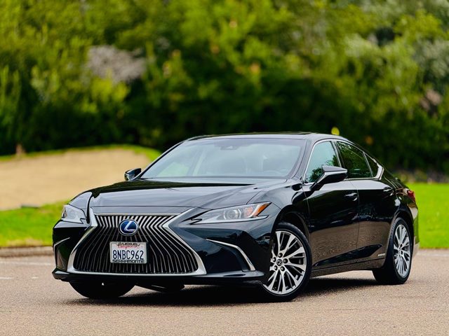Black (Caviar) 2019 Lexus ES Hybrid 300h FWD Sedan Front-Wheel Drive Continuously Variable Transmission