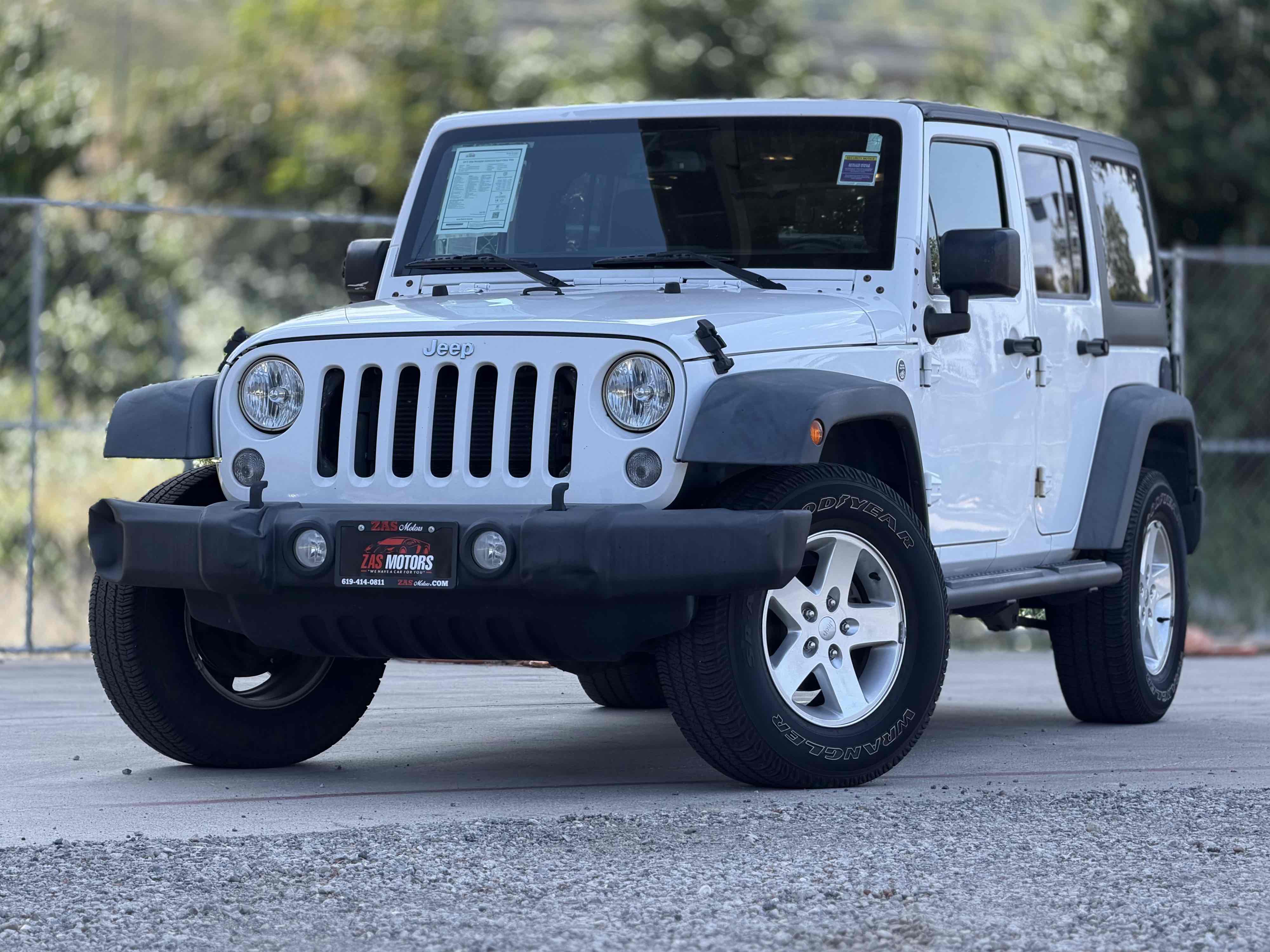 2015 Jeep Wrangler Sport's photo