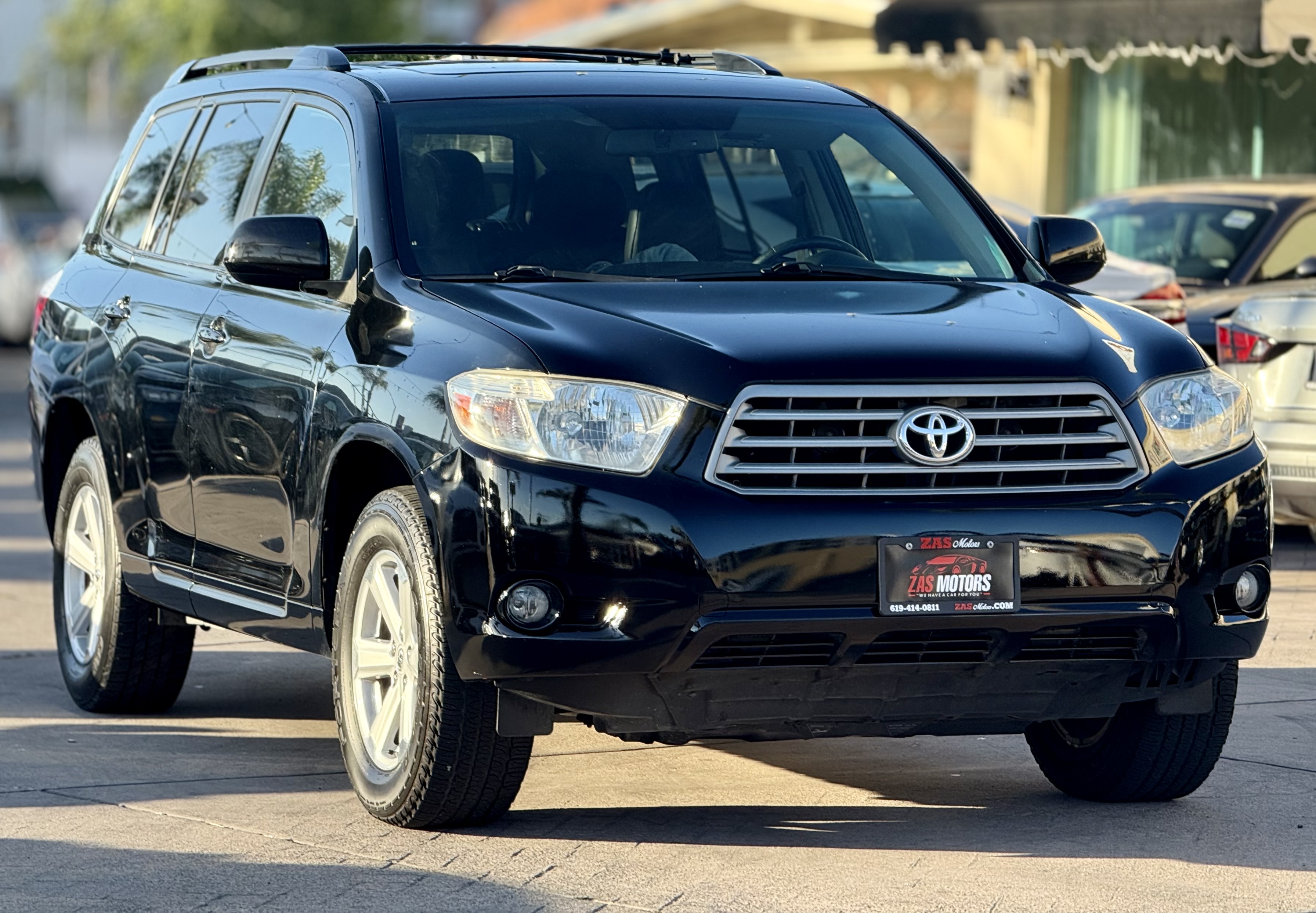 View vehicle photo 2