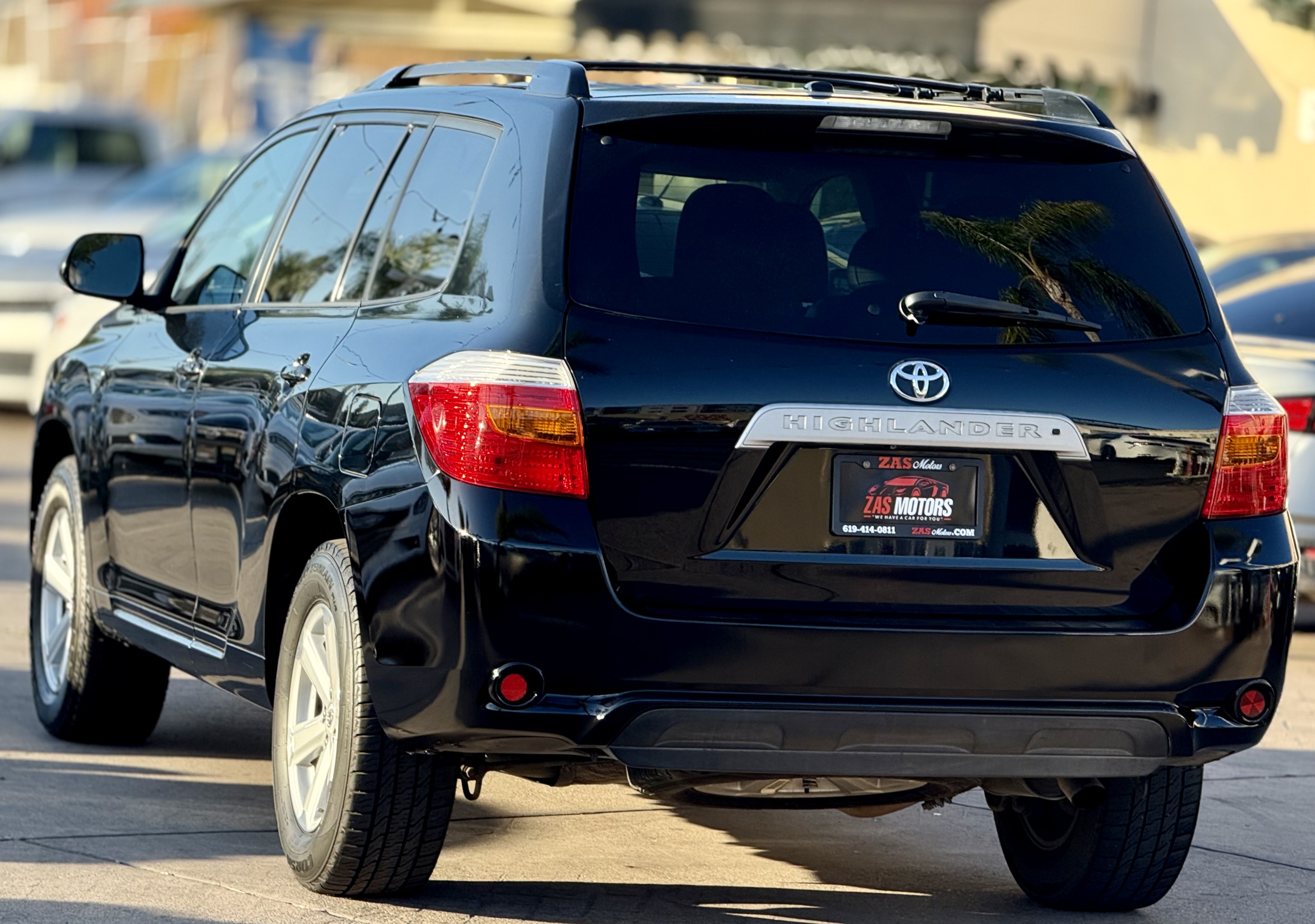 View vehicle photo 6