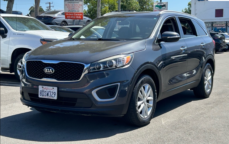 2018 Kia Sorento LX AT's photo