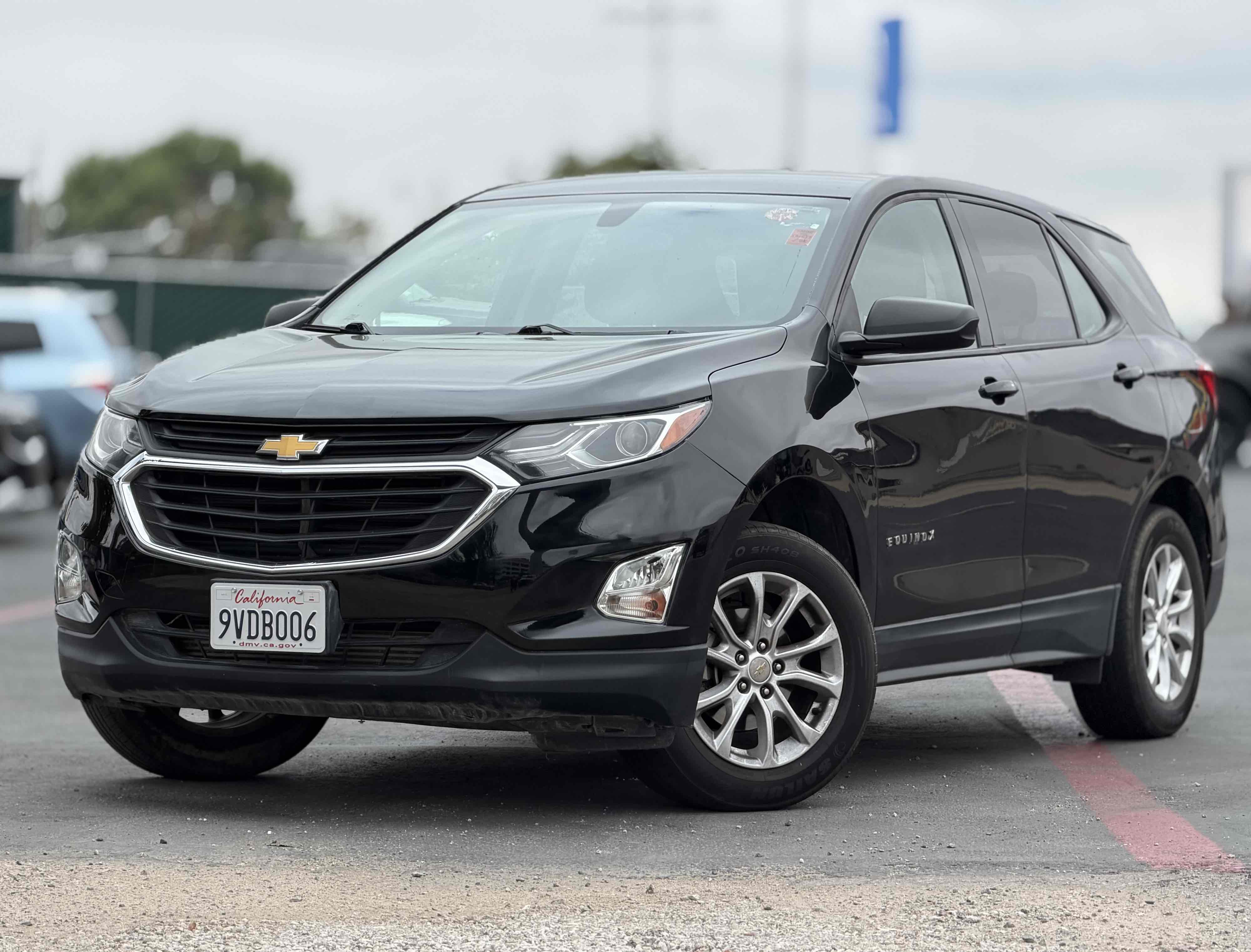 2018 Chevrolet Equinox LS's photo