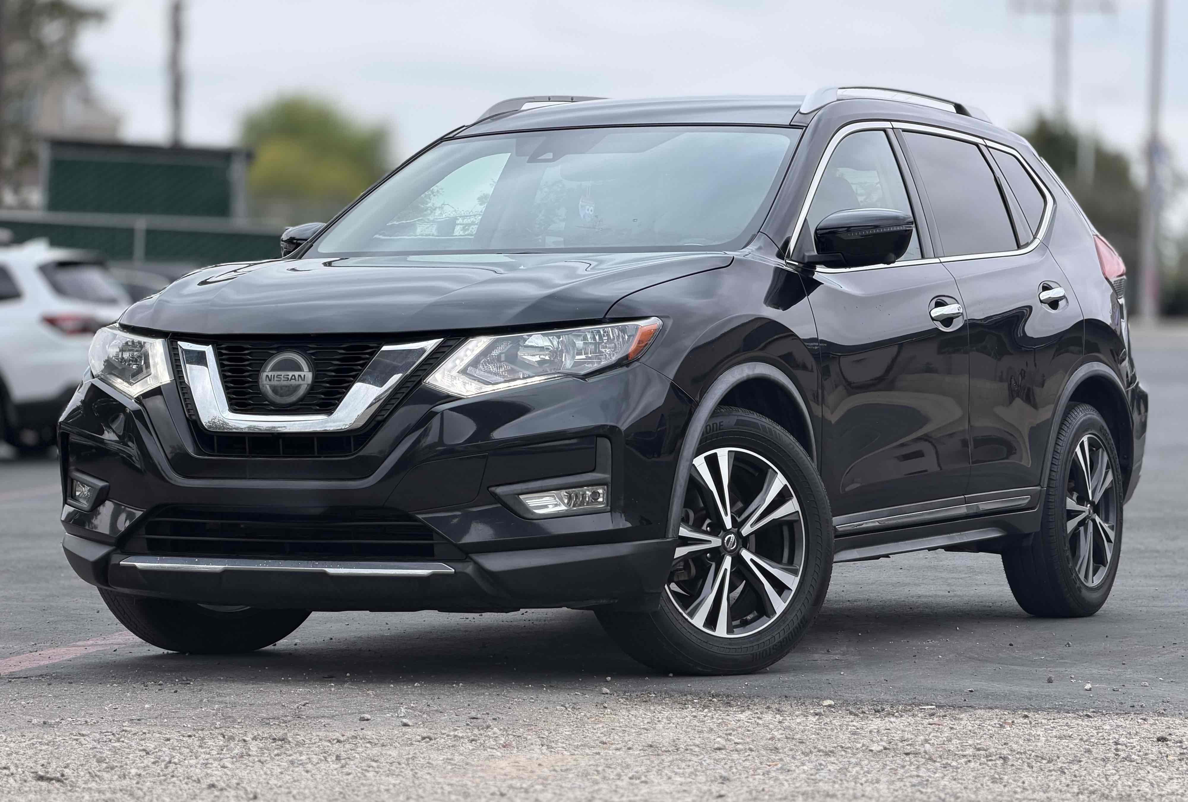 2018 Nissan Rogue SL FWD's photo