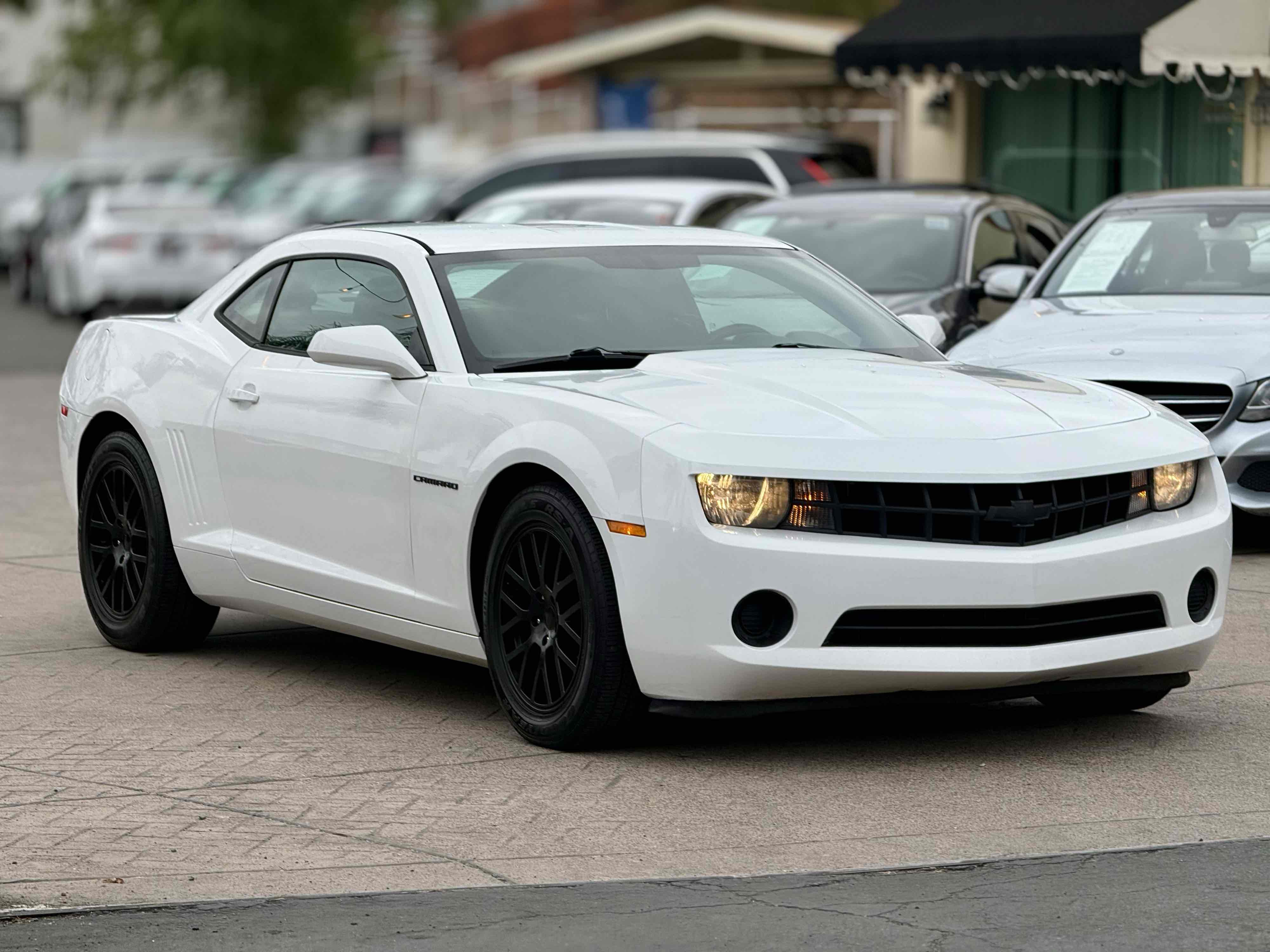 View vehicle photo 2