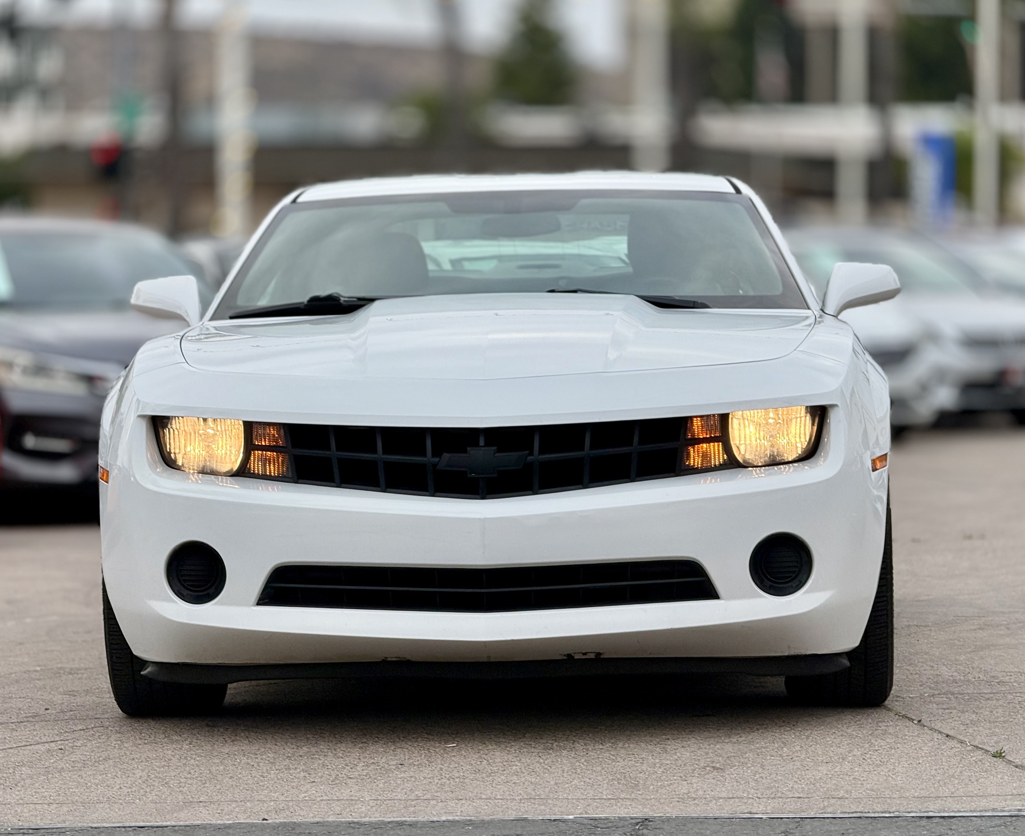 View vehicle photo 4