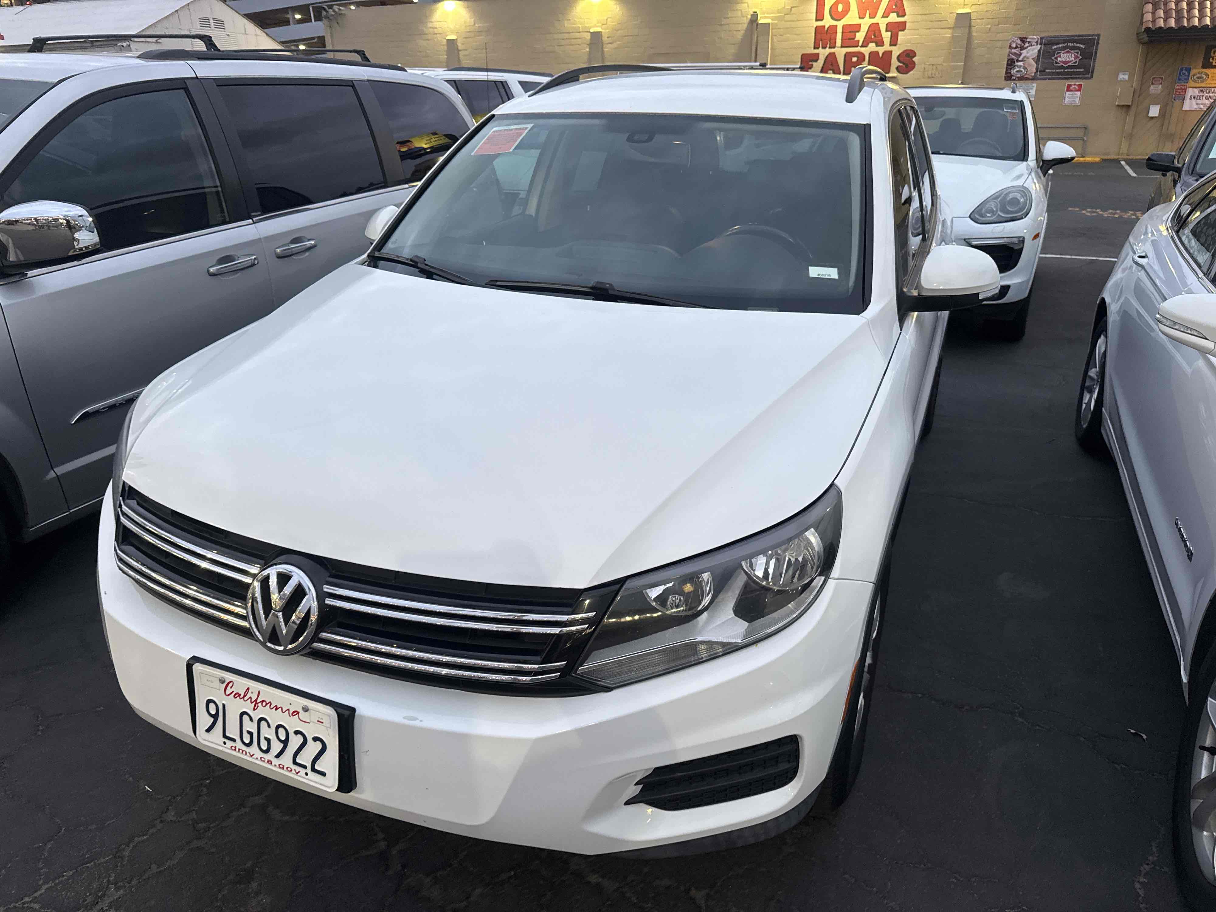 2016 Volkswagen Tiguan 2.0T S's photo