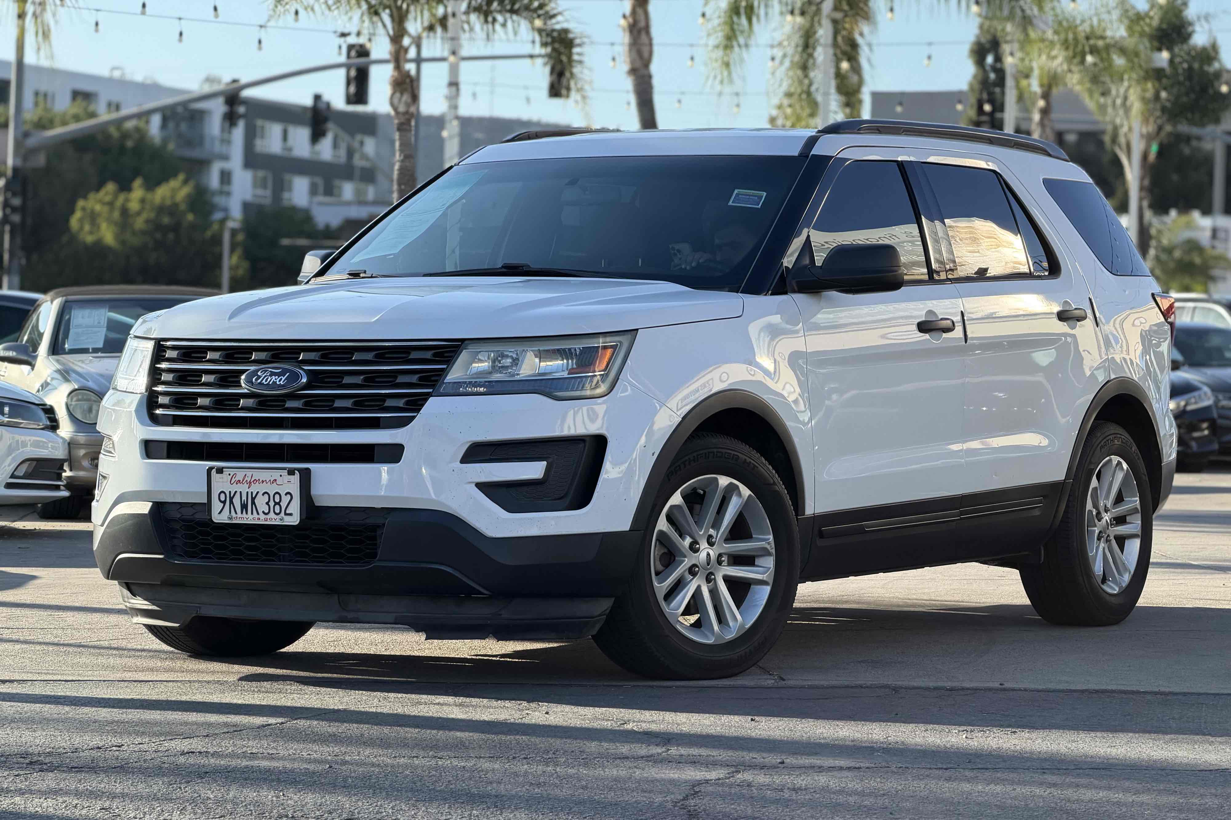 2016 Ford Explorer Base FWD's photo