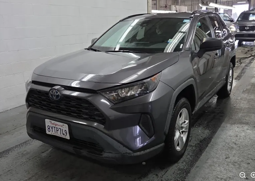 2021 Toyota RAV4's photo