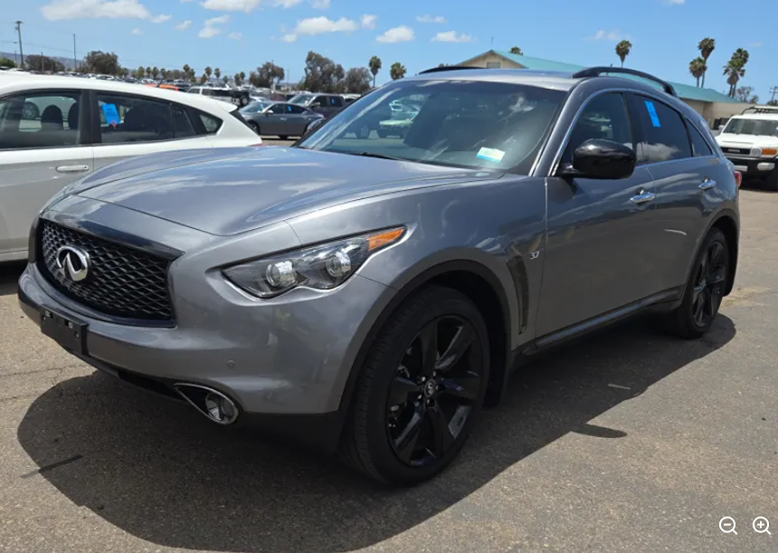 2017 INFINITI QX70 3.7's photo