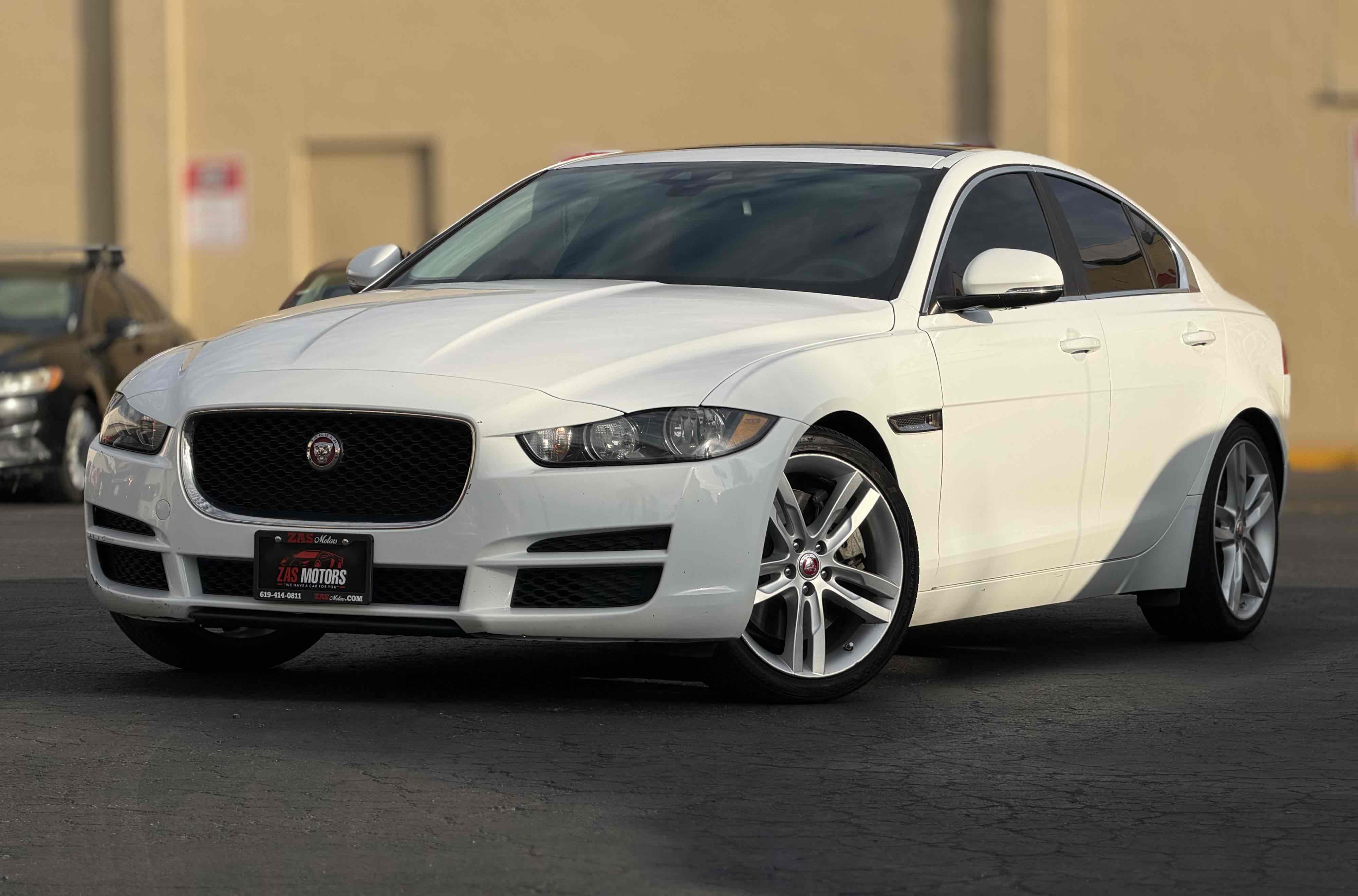 Glacier White Metallic 2017 Jaguar XE Sedan Rear-Wheel Drive 8-Speed Automatic