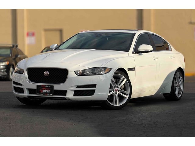 Glacier White Metallic 2017 Jaguar XE Sedan Rear-Wheel Drive 8-Speed Automatic