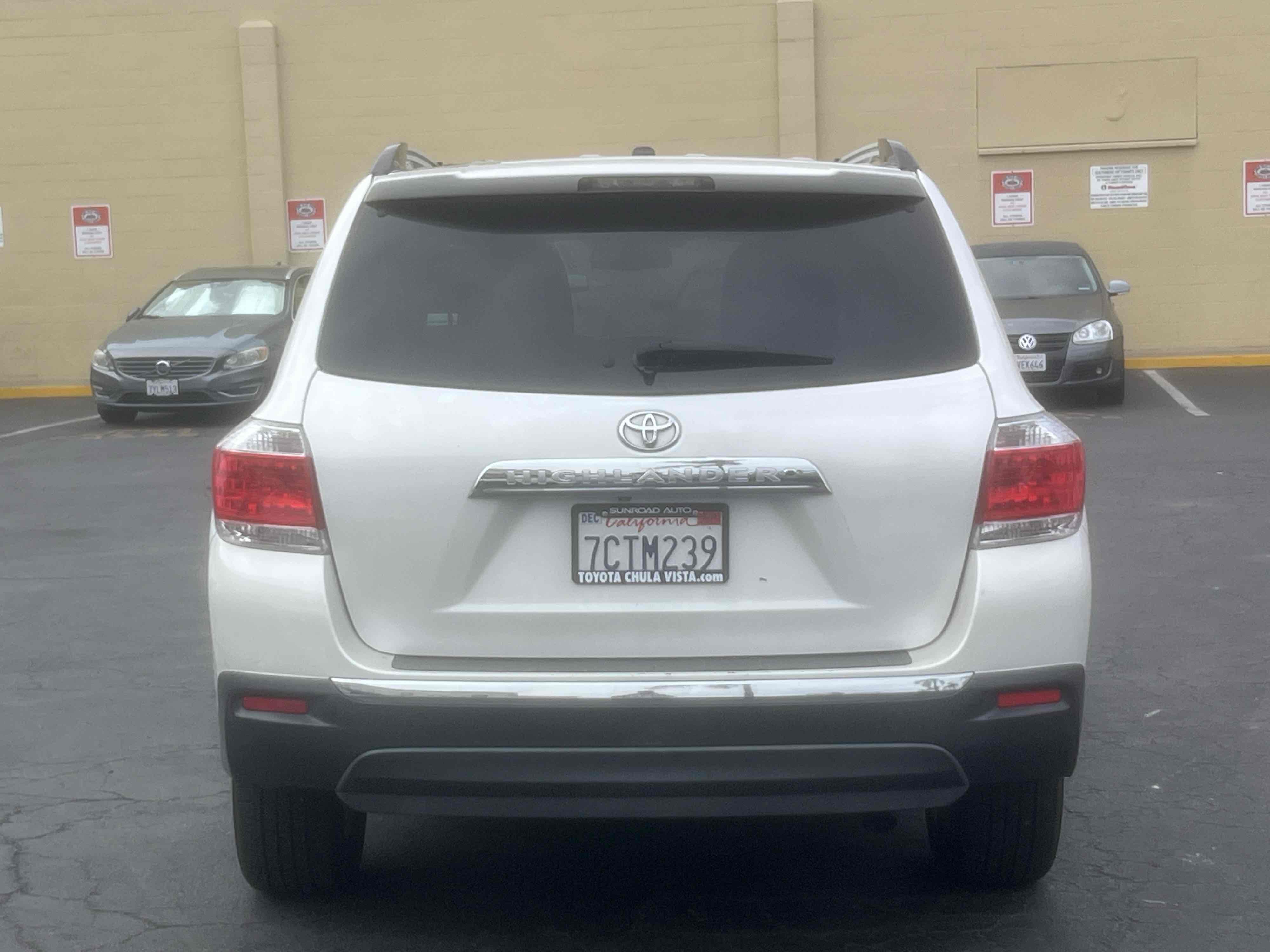 View vehicle photo 5