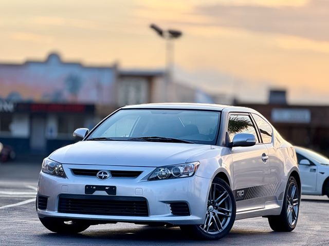 Classic Silver Metallic 2013 Scion tC Coupe Manual