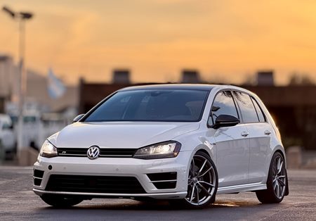2017 Volkswagen Golf R