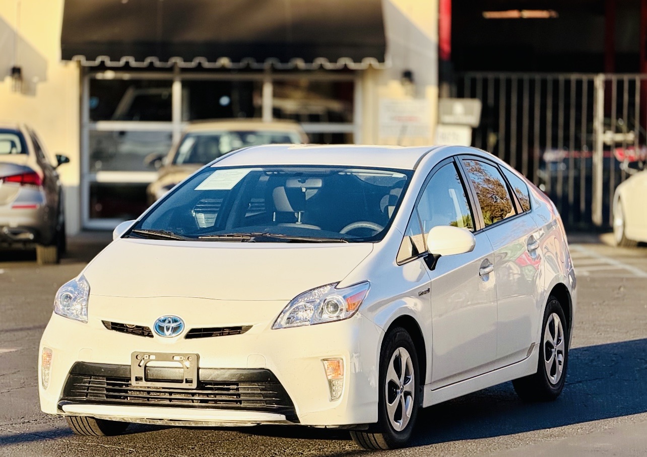 2015 Toyota Prius Three