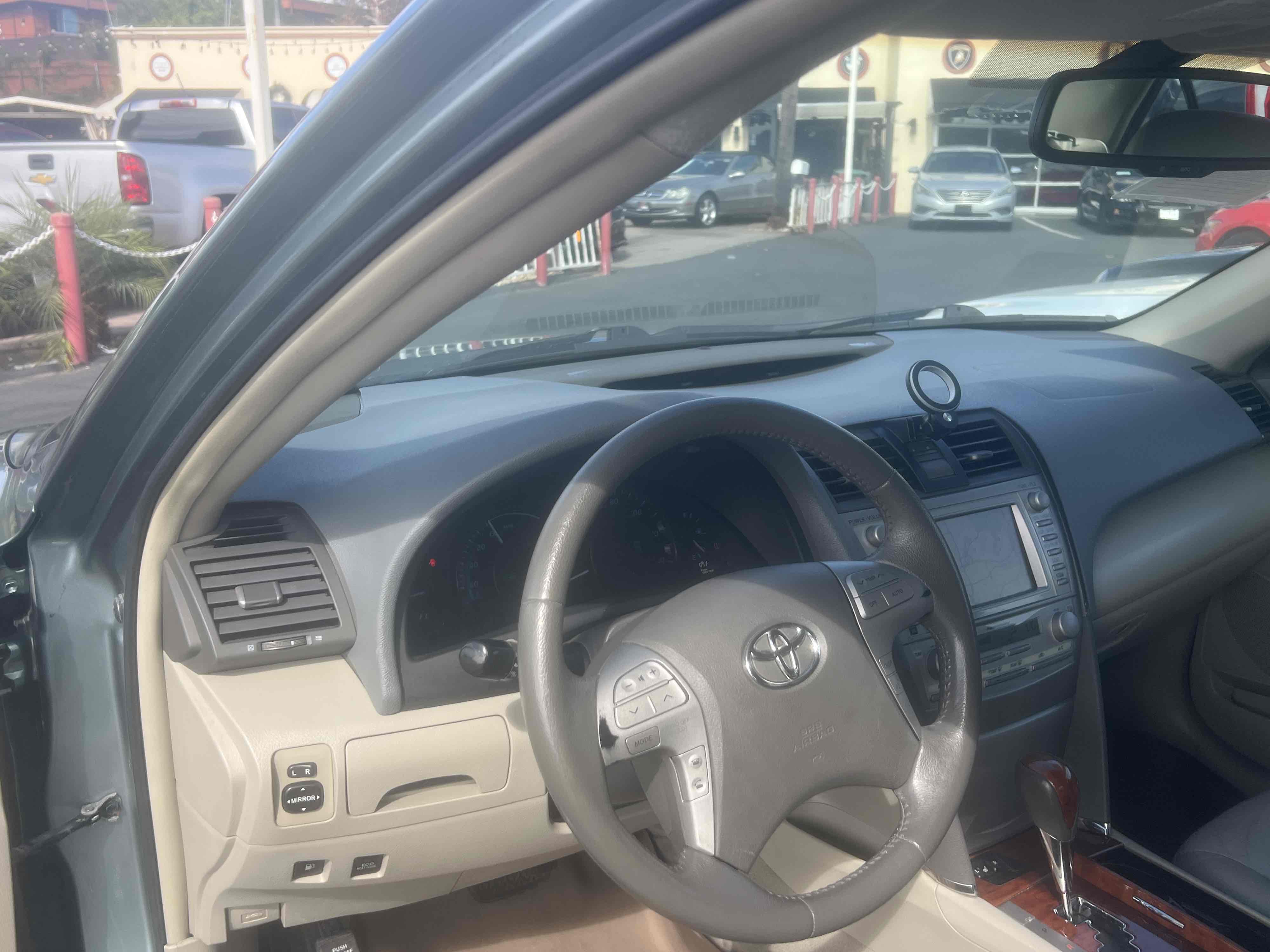 Toyota Camry photo 23