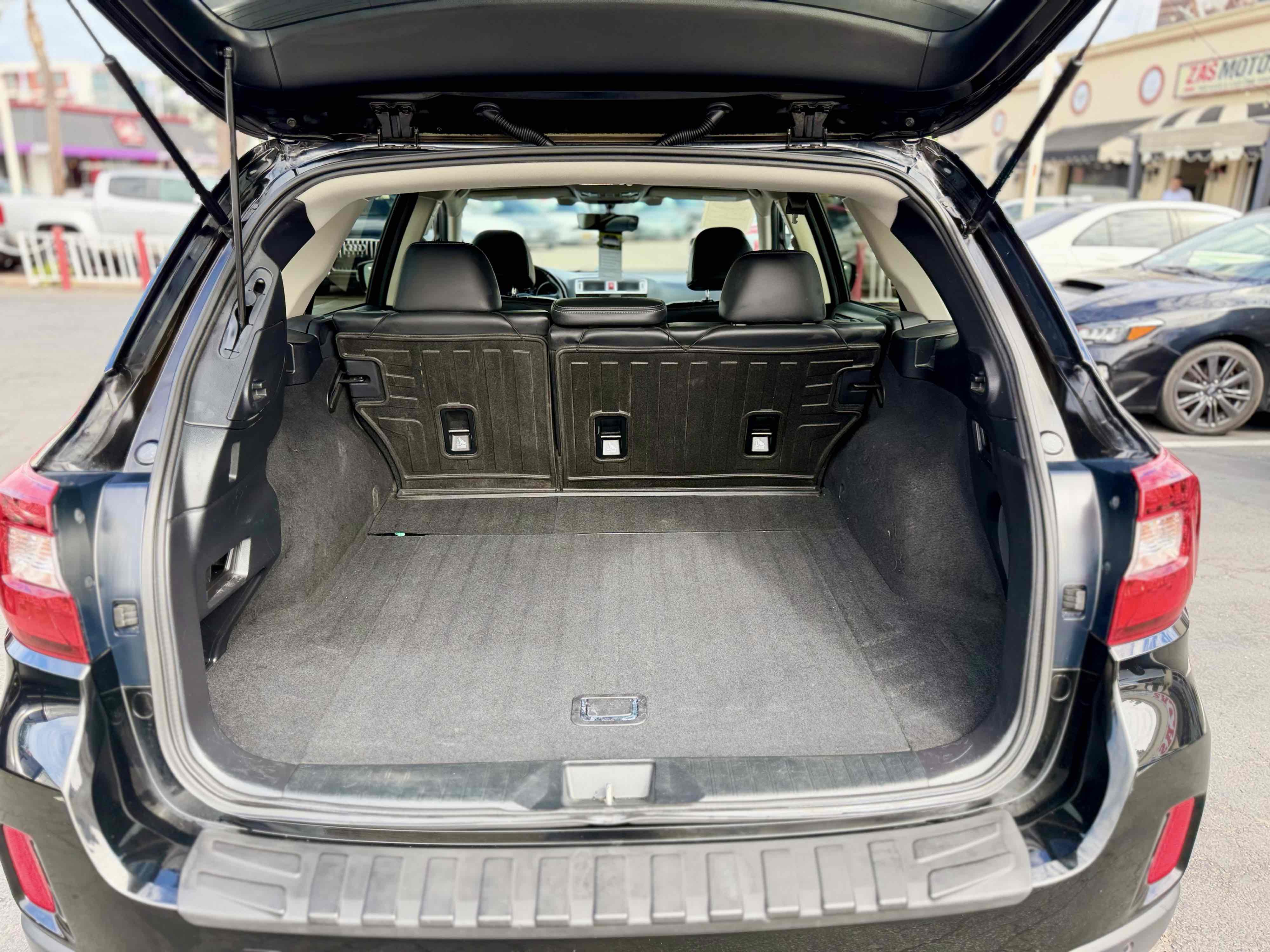 Subaru Outback photo 14