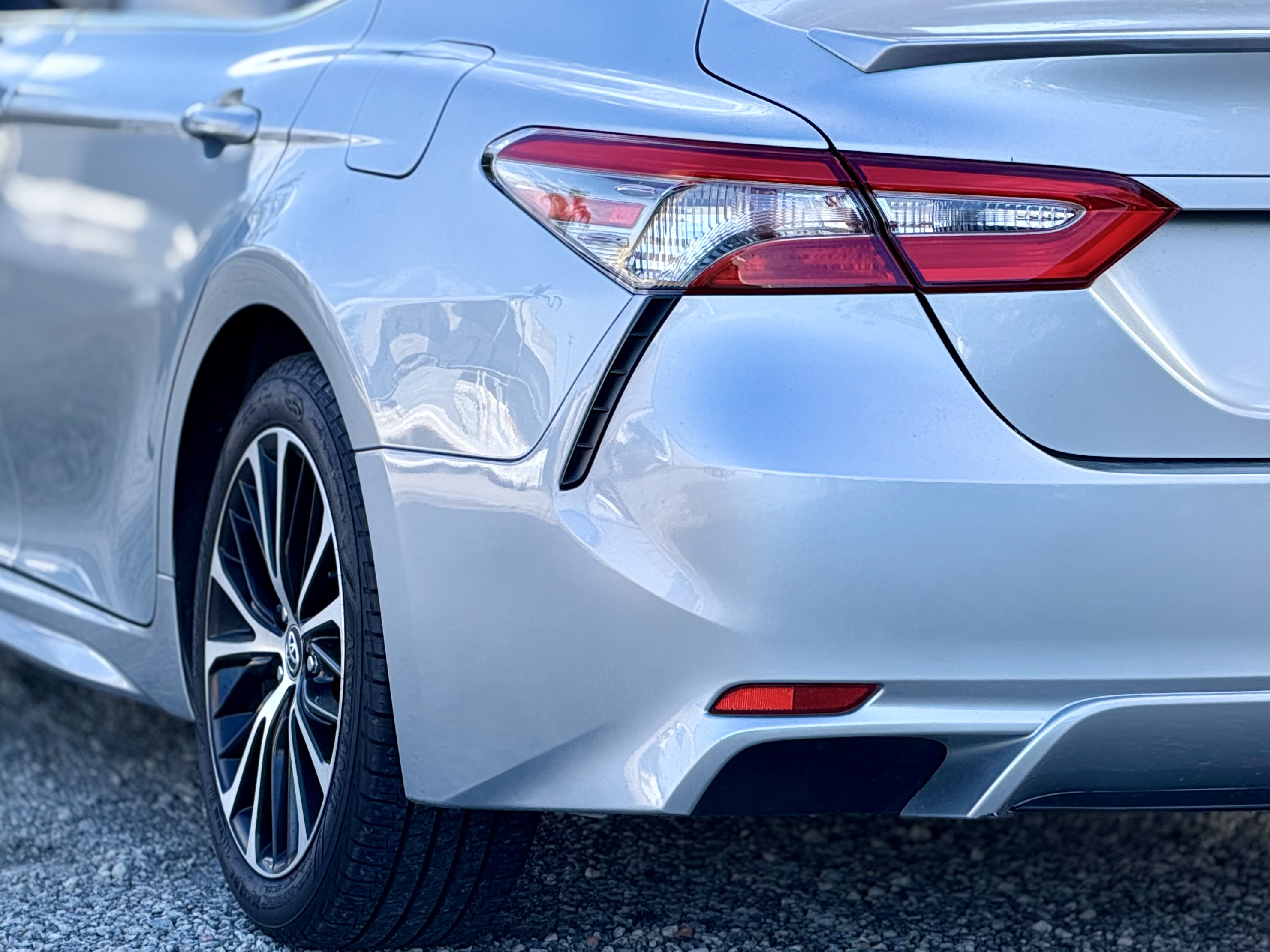 Toyota Camry photo 13