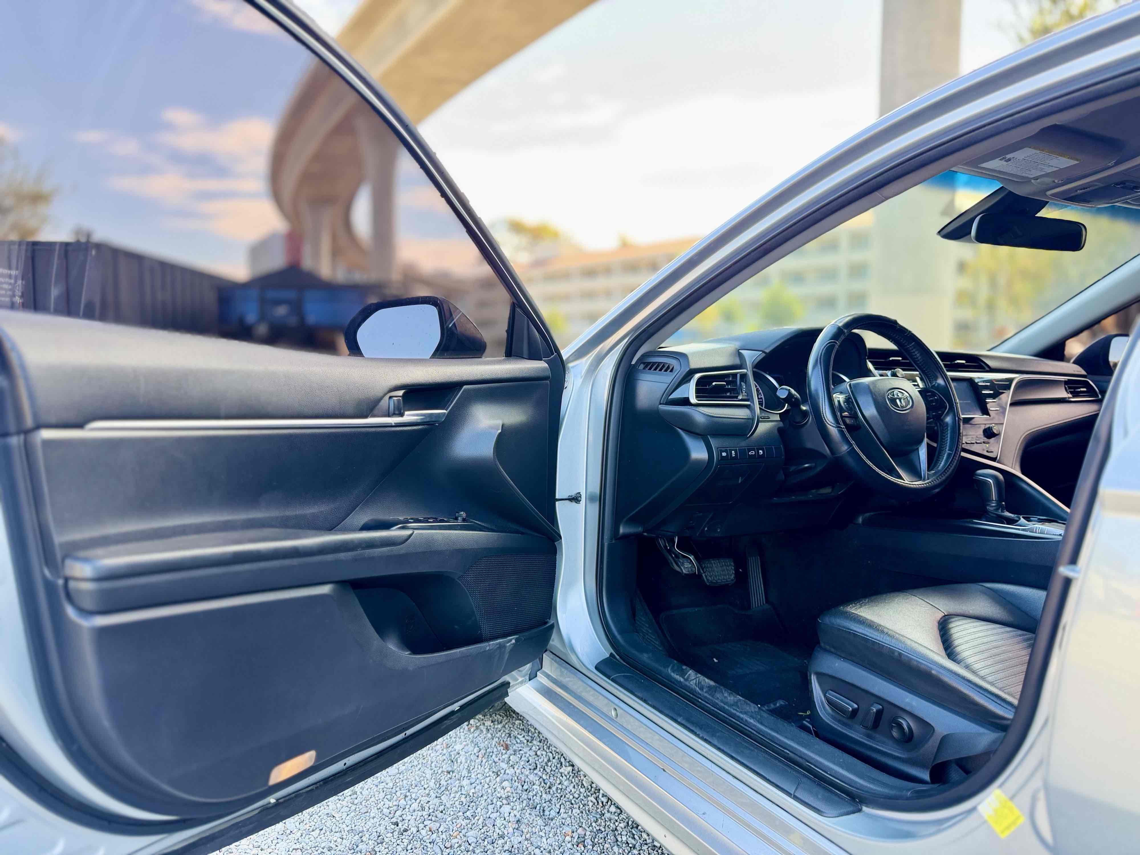 Toyota Camry photo 18