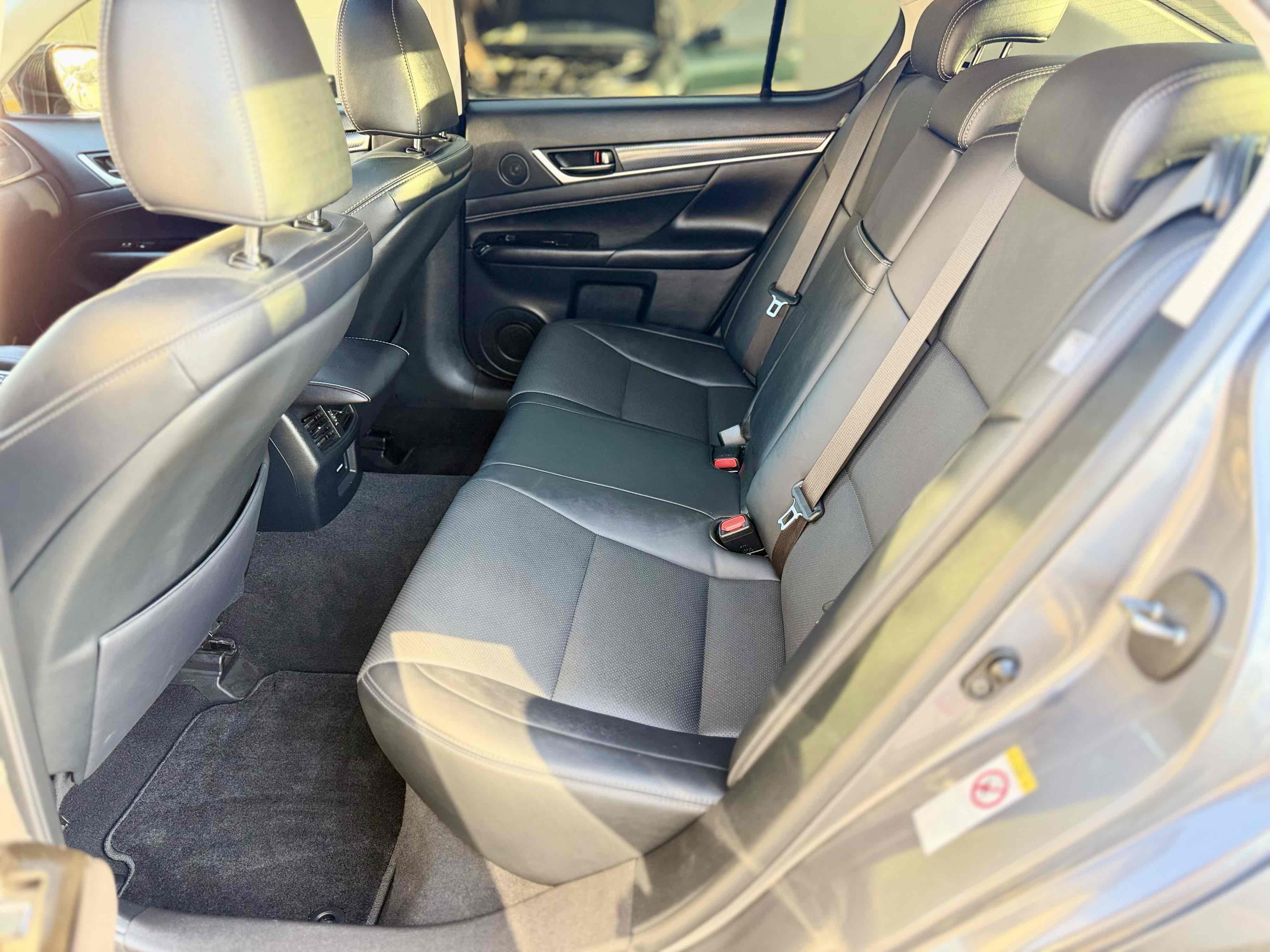 Photo 18 of this Lexus GS 200t