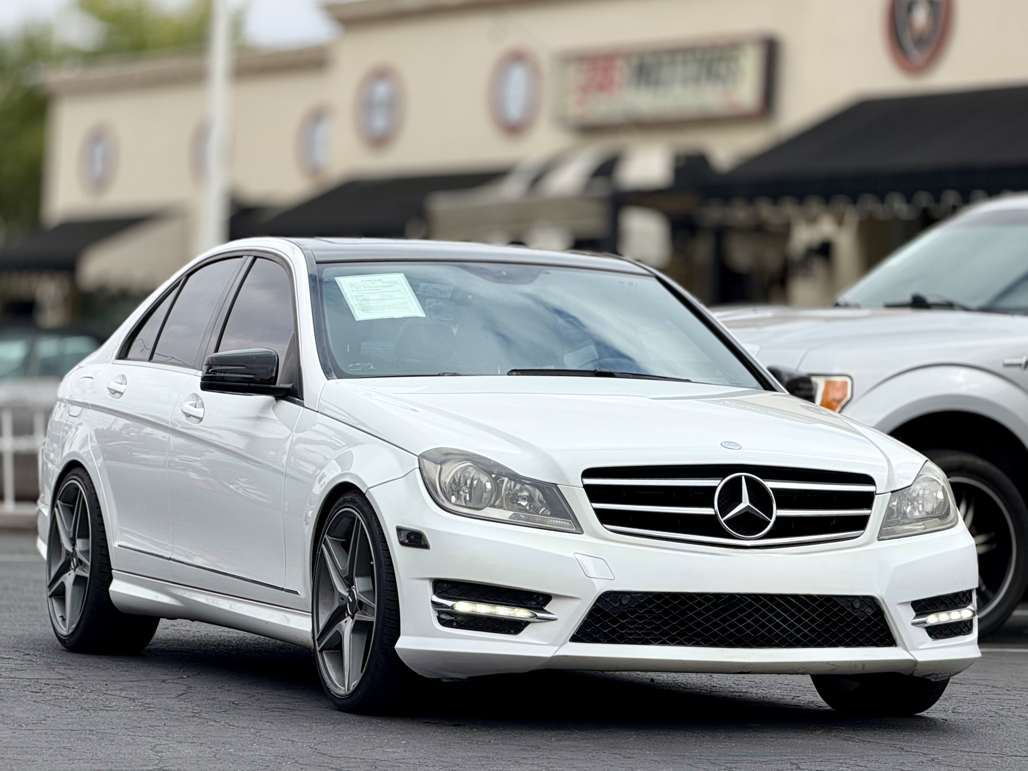Mercedes-Benz c photo 4
