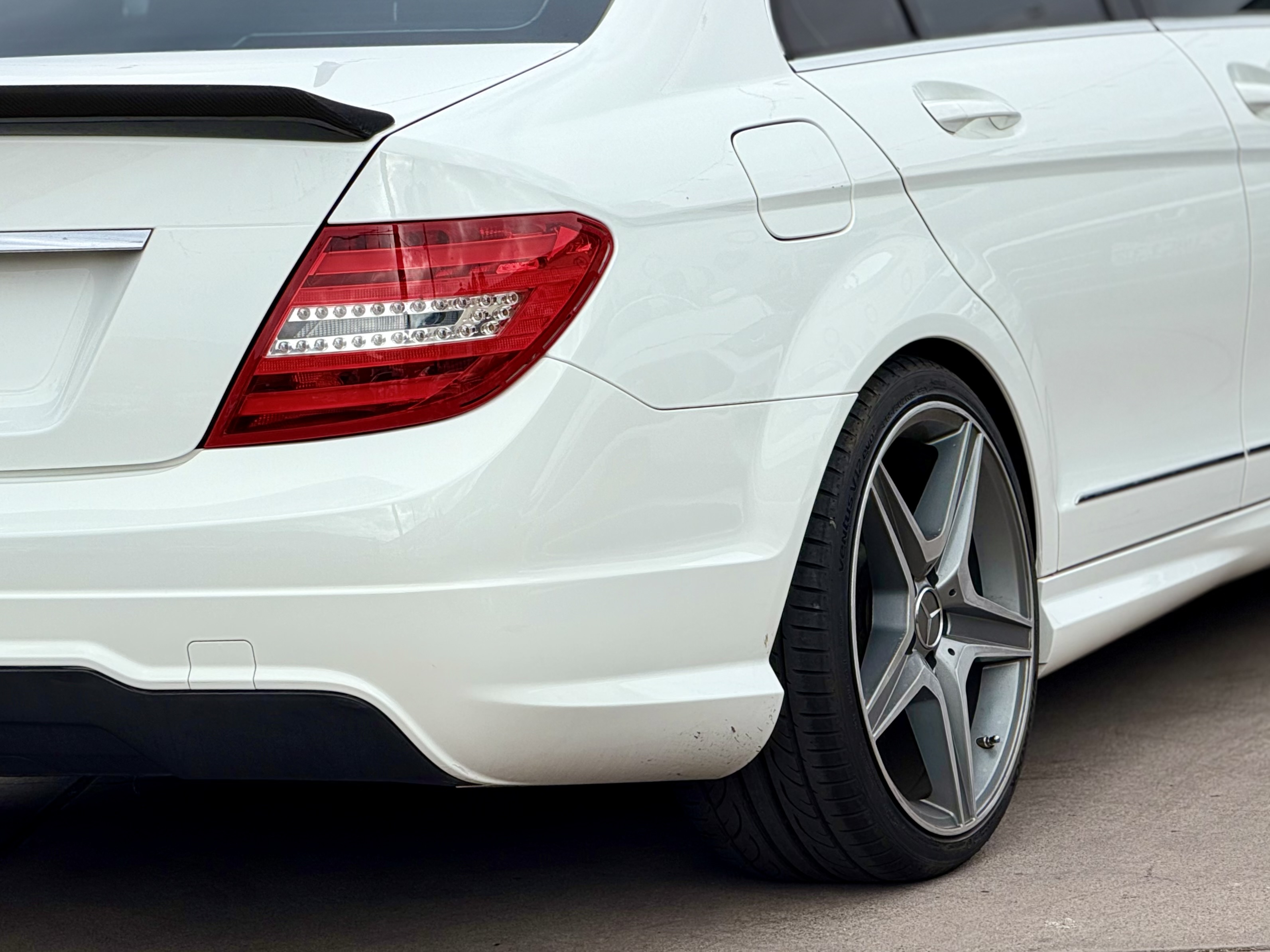 Mercedes-Benz c photo 6