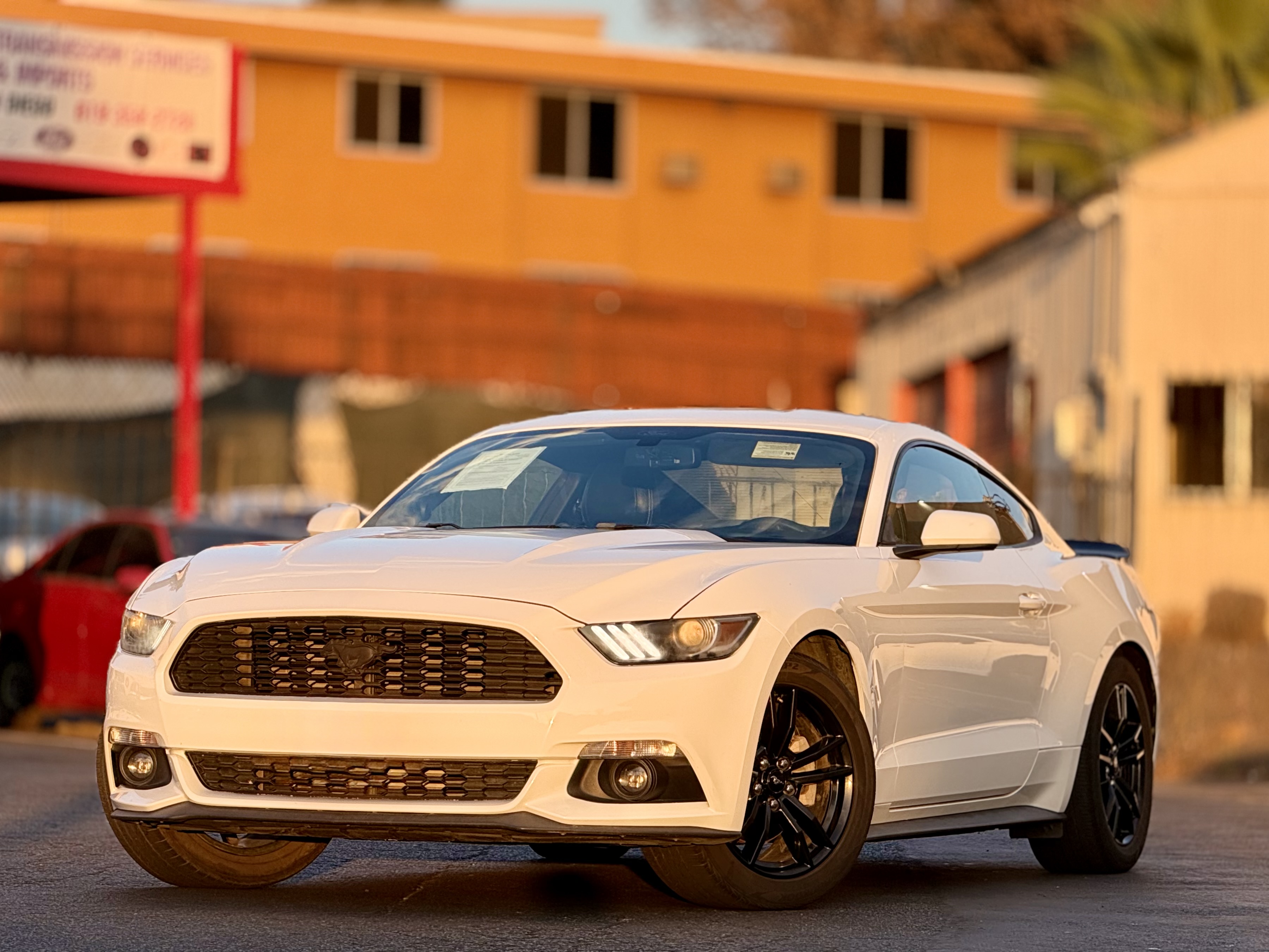 Oxford White 2017 Ford Mustang Coupe Rear-Wheel Drive Automatic