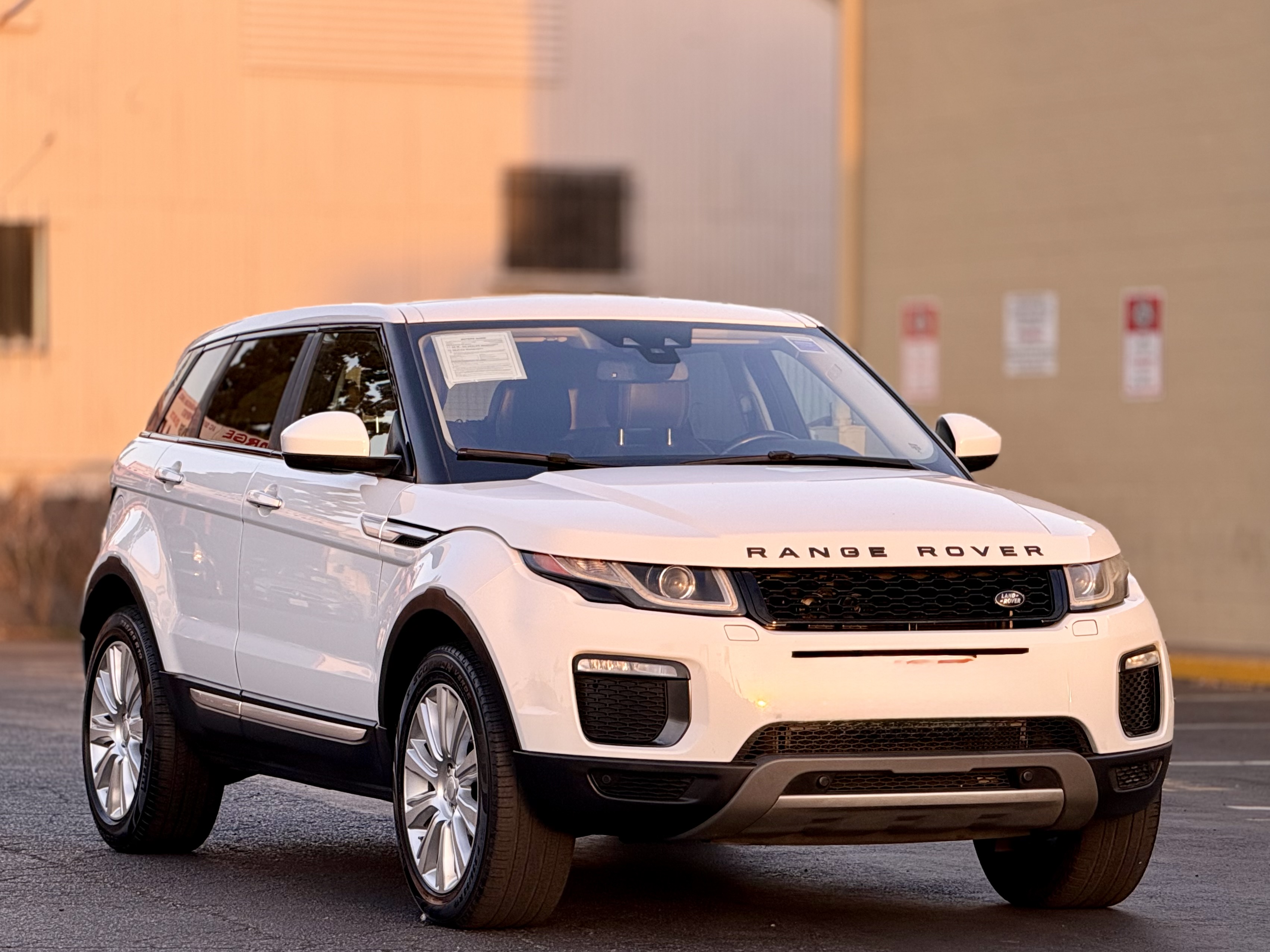Land Rover Range Rover Evoque photo 3