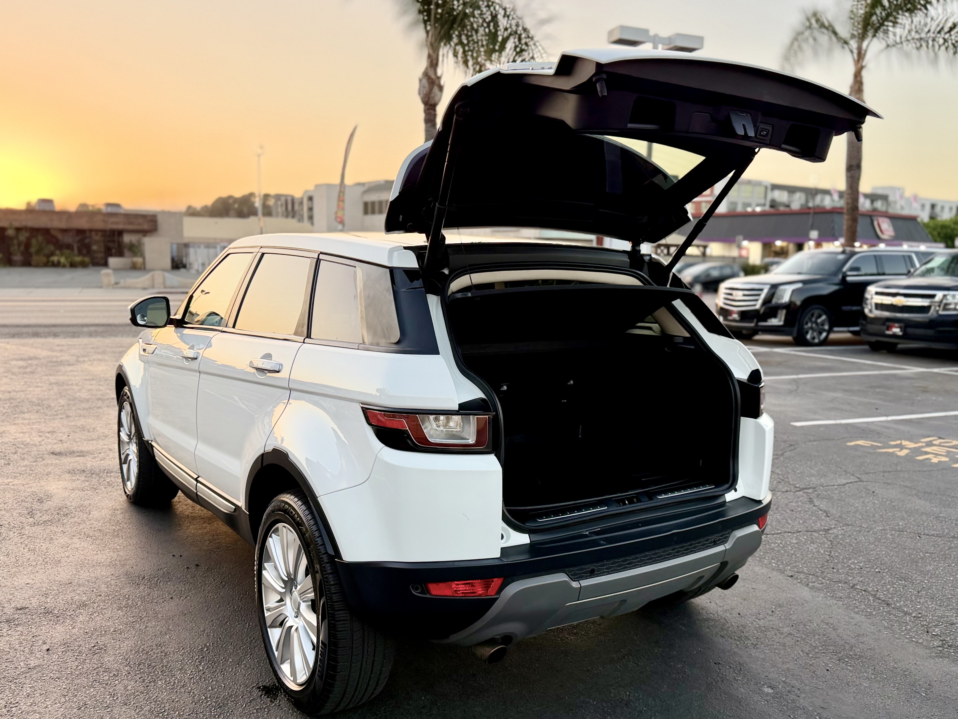 Land Rover Range Rover Evoque photo 12