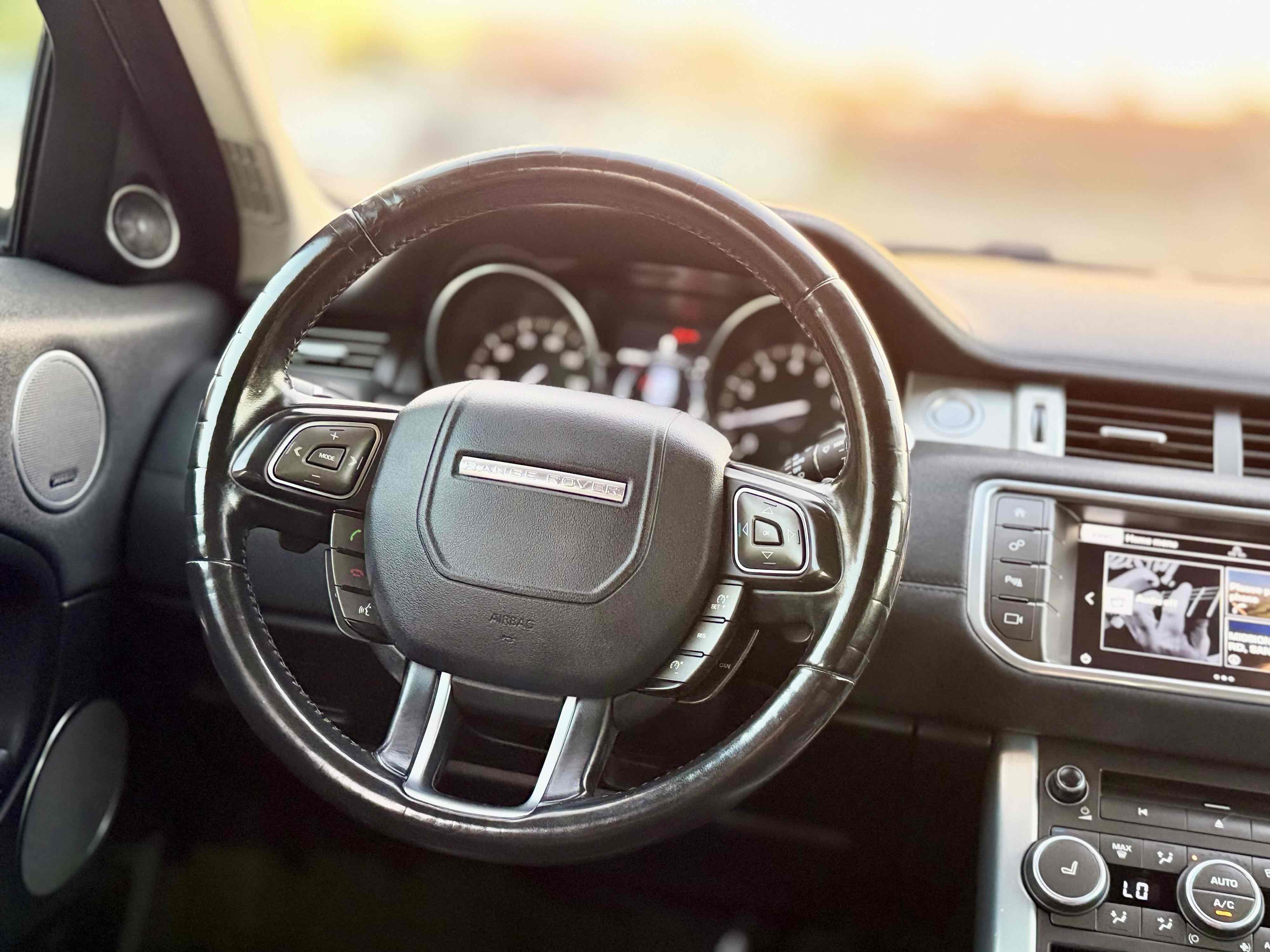 Land Rover Range Rover Evoque photo 22