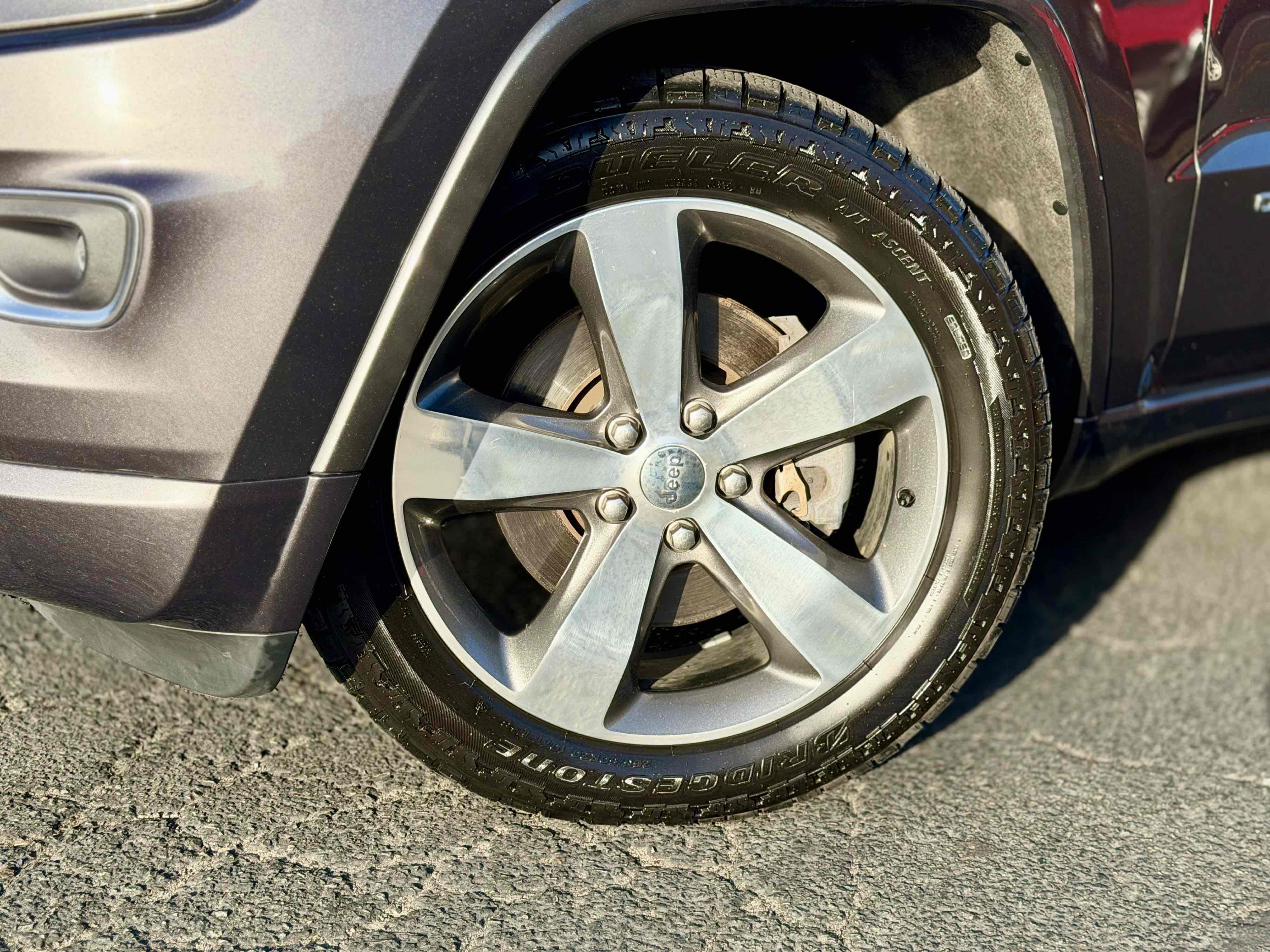 Jeep Grand Cherokee photo 9