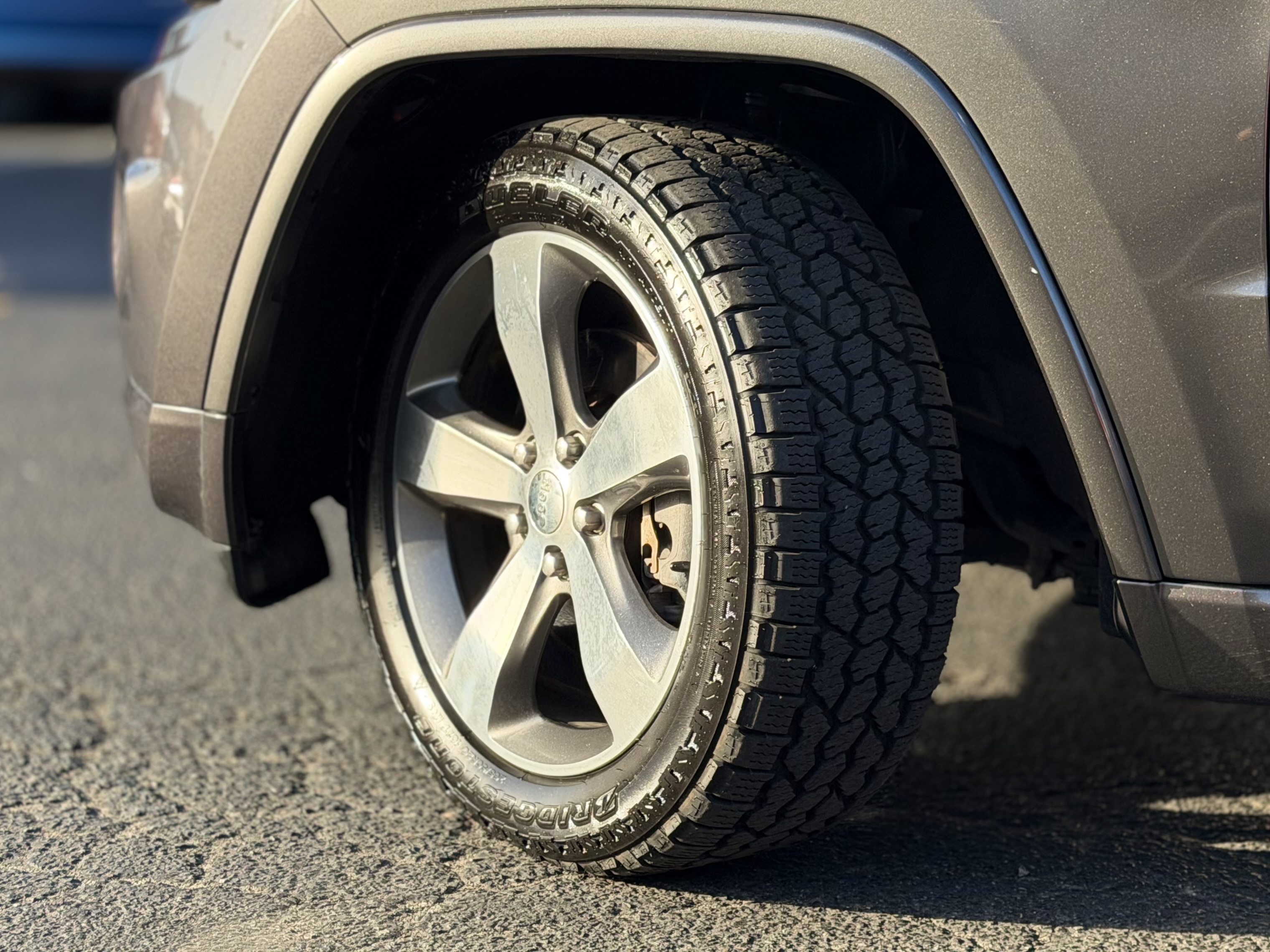 Jeep Grand Cherokee photo 11