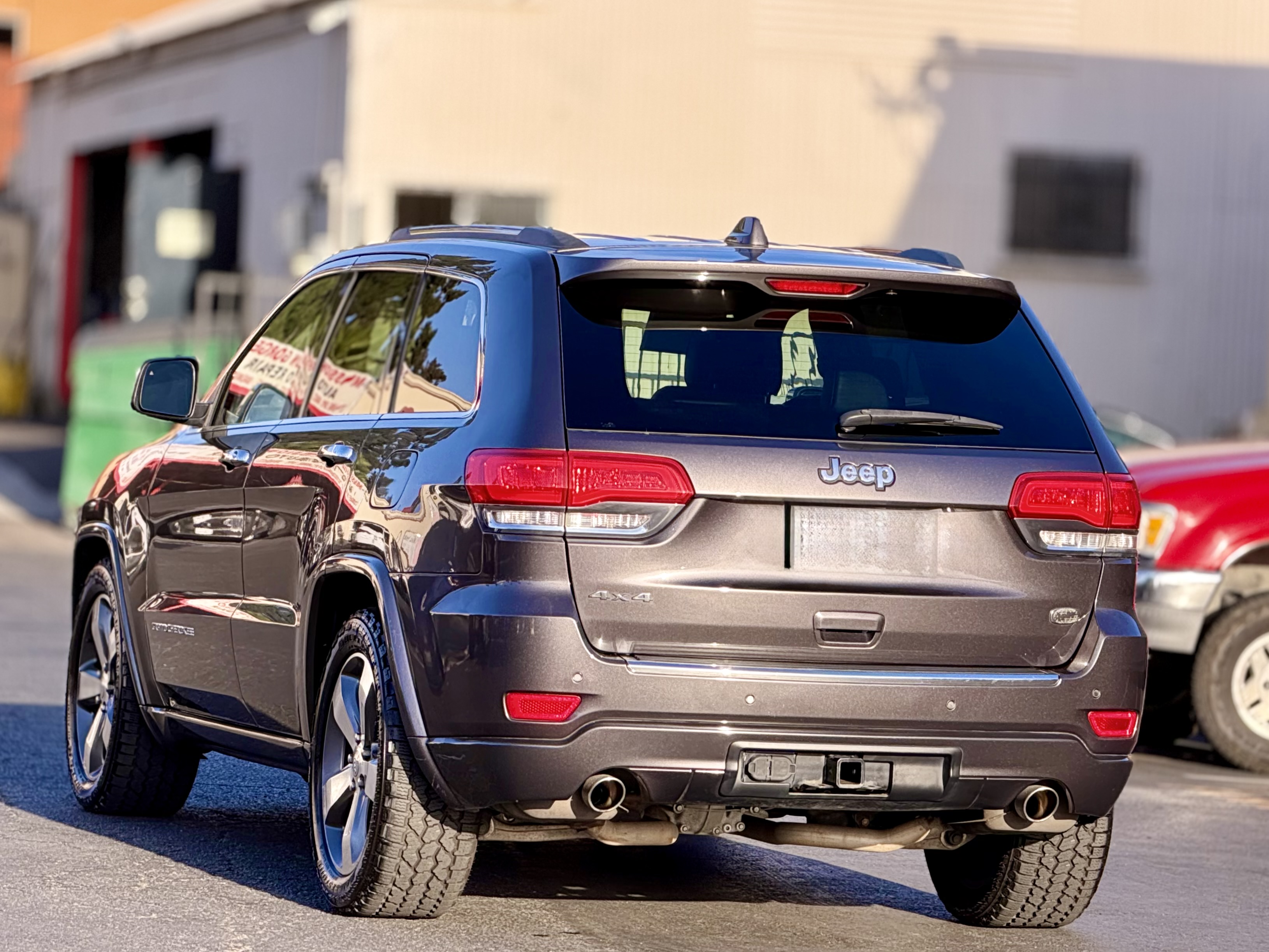 Jeep Grand Cherokee photo 17