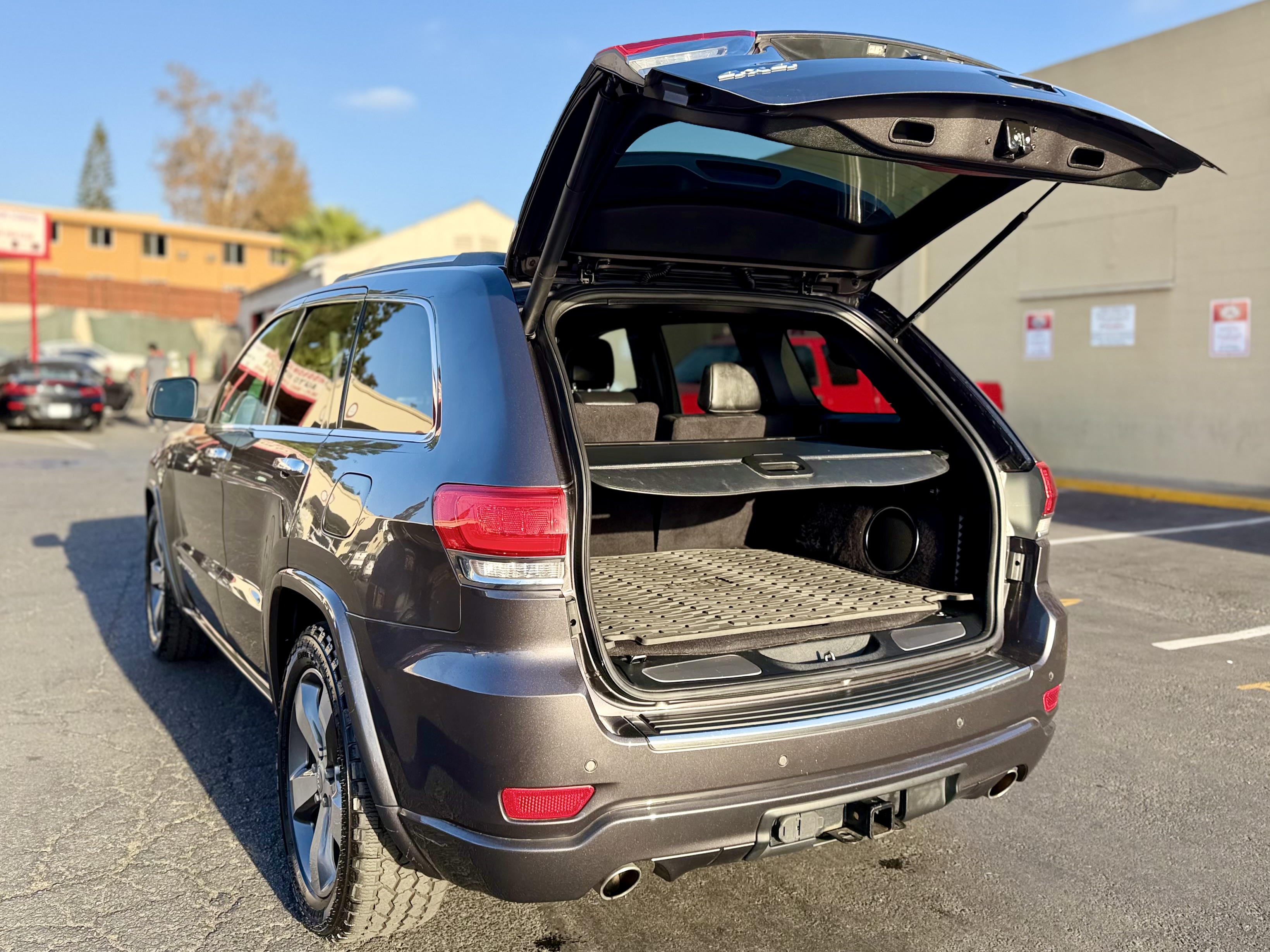 Jeep Grand Cherokee photo 18