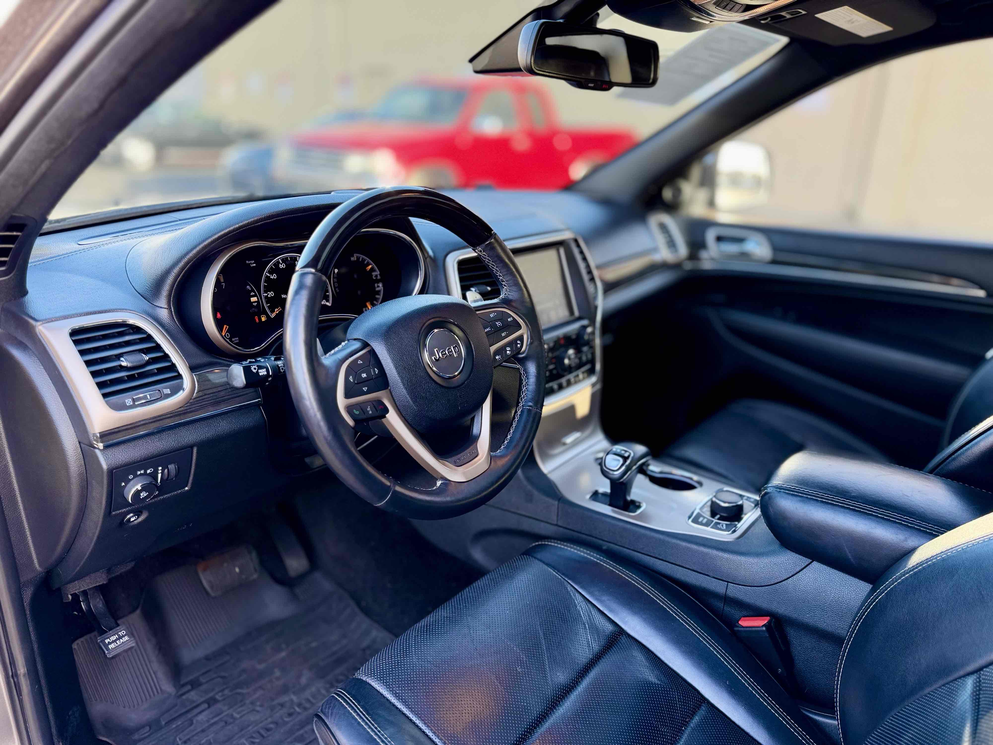 Jeep Grand Cherokee photo 27