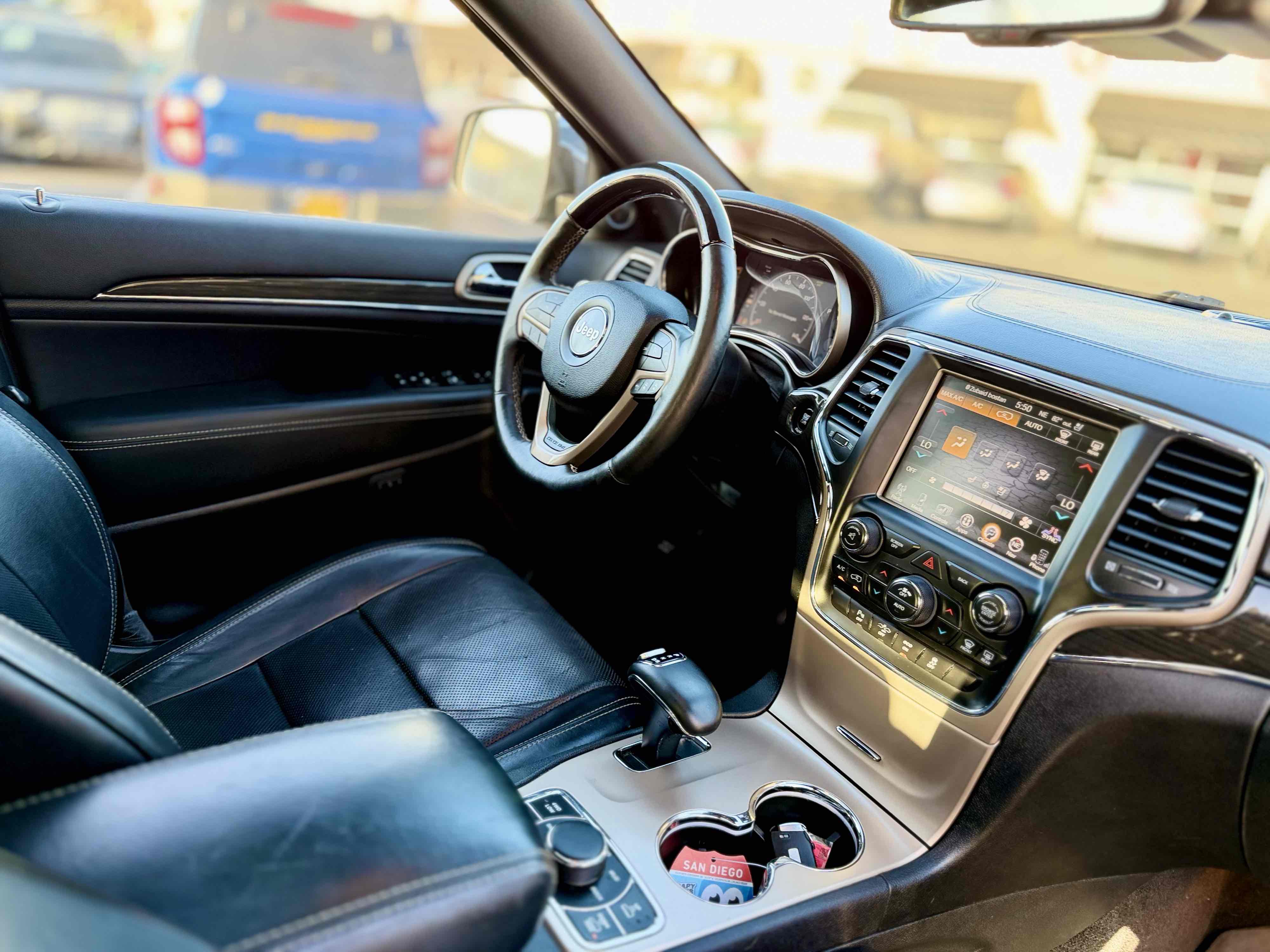 Jeep Grand Cherokee photo 28