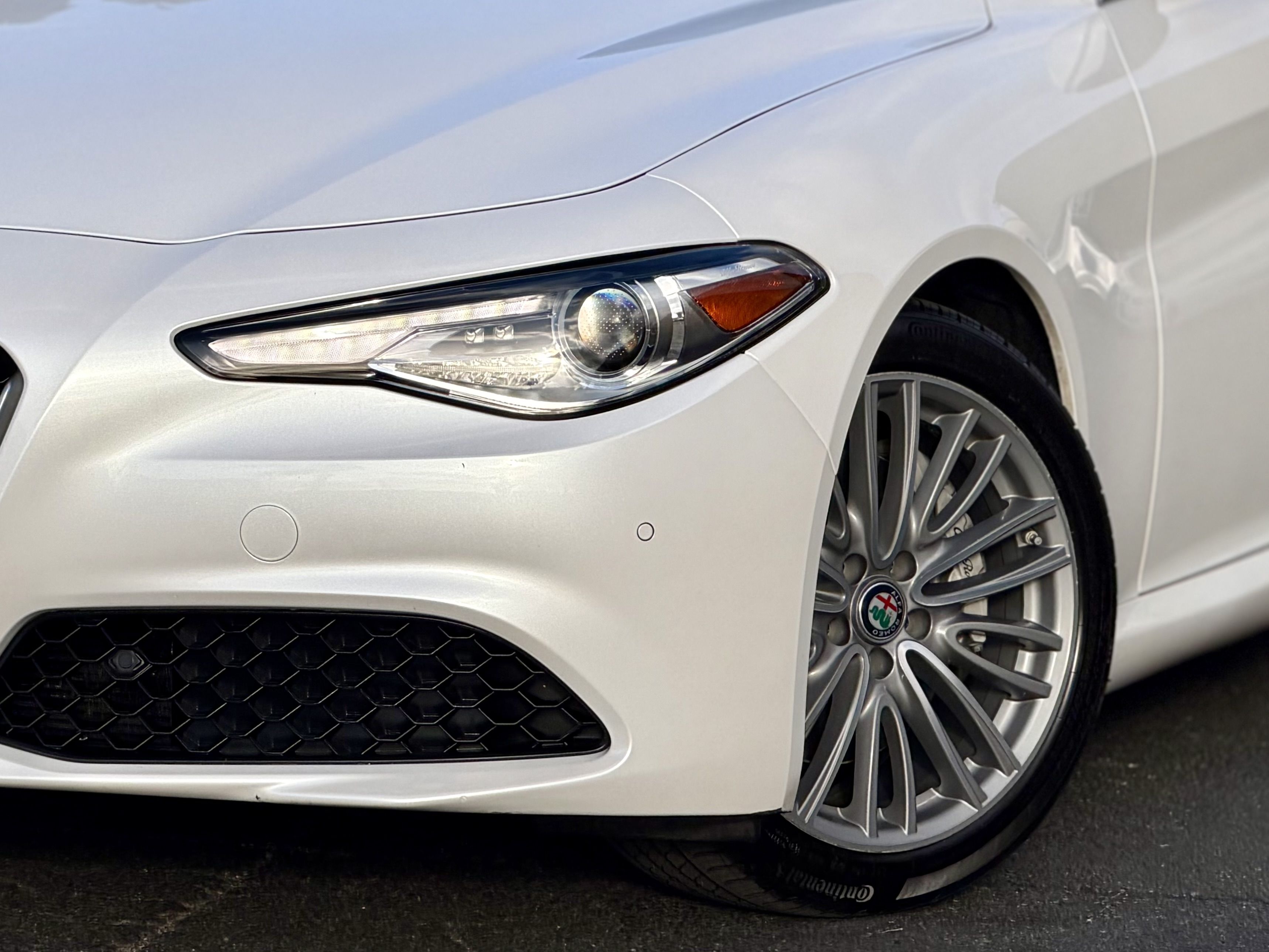 Alfa Romeo Giulia photo 12