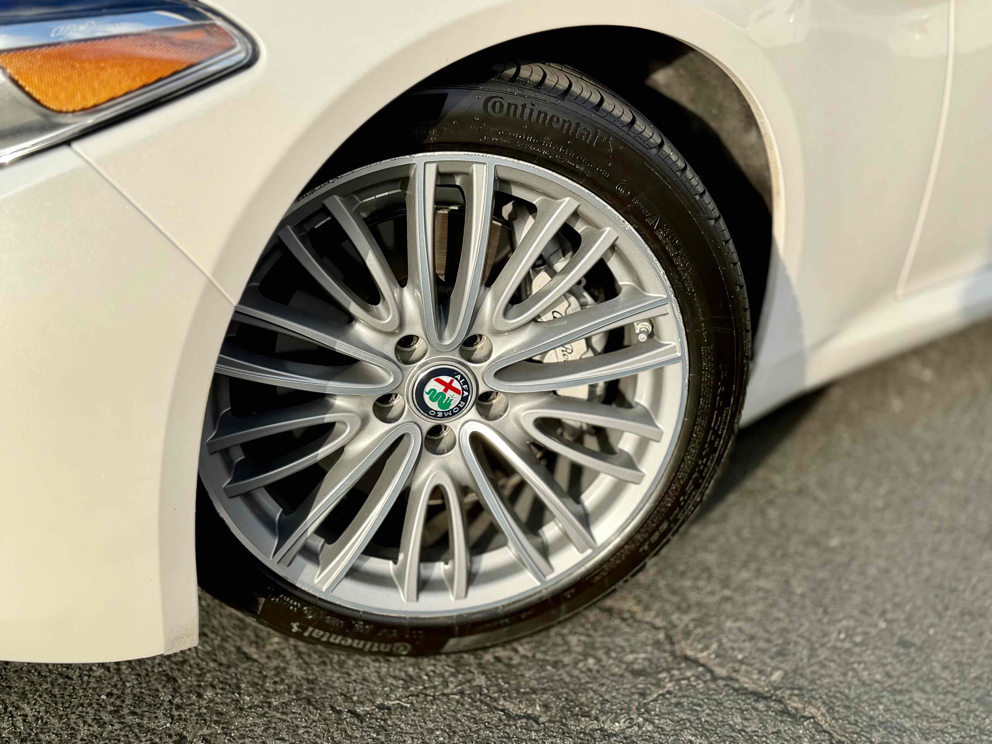 Alfa Romeo Giulia photo 13