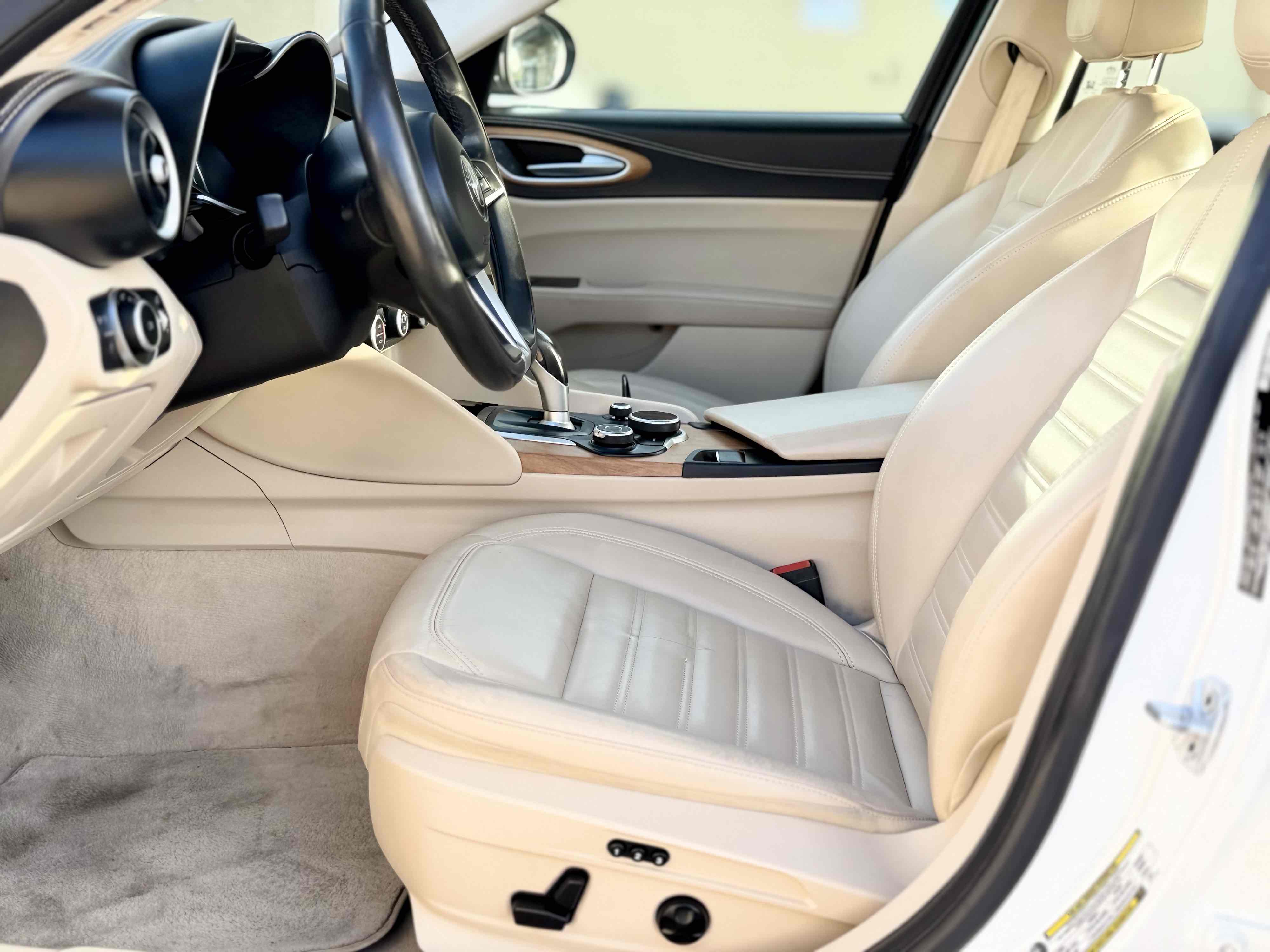 Alfa Romeo Giulia photo 18