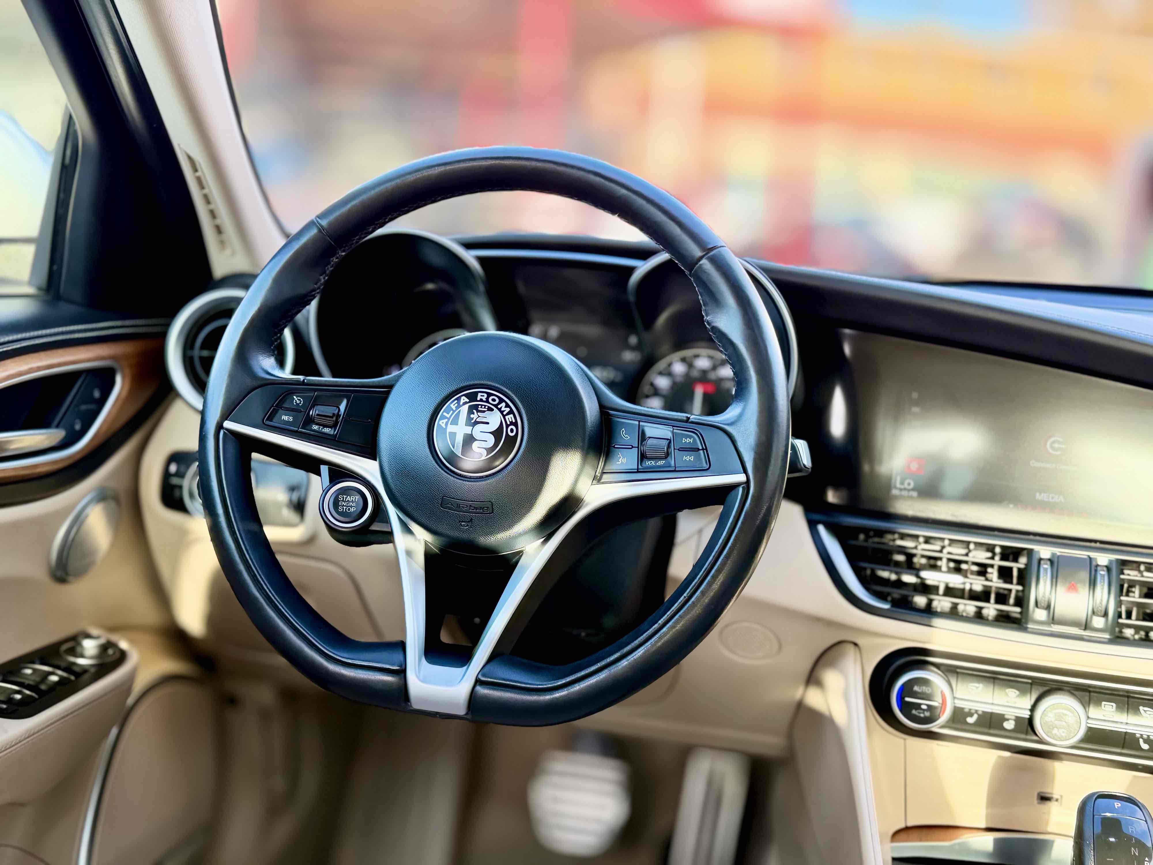 Alfa Romeo Giulia photo 22