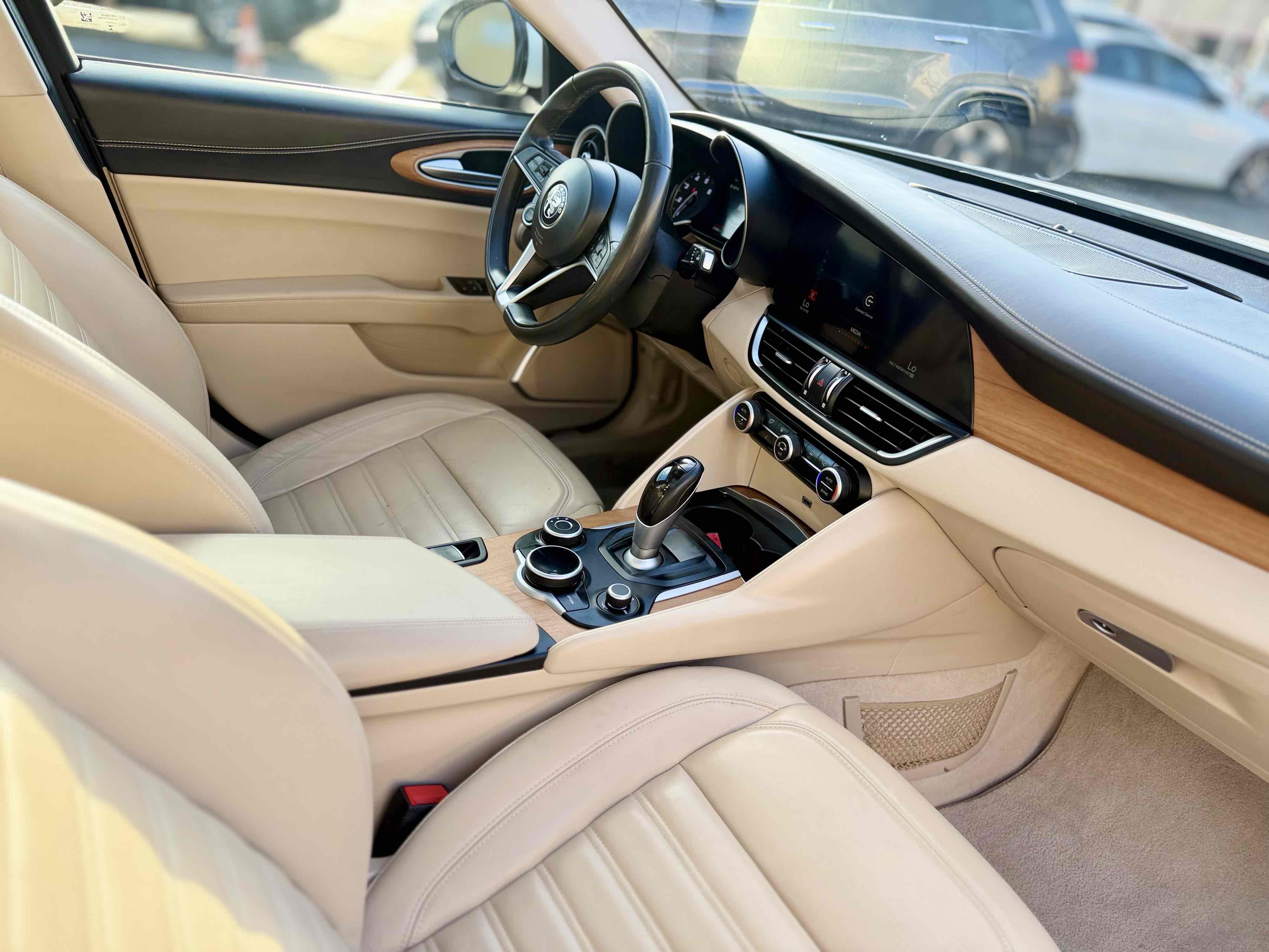 Alfa Romeo Giulia photo 19
