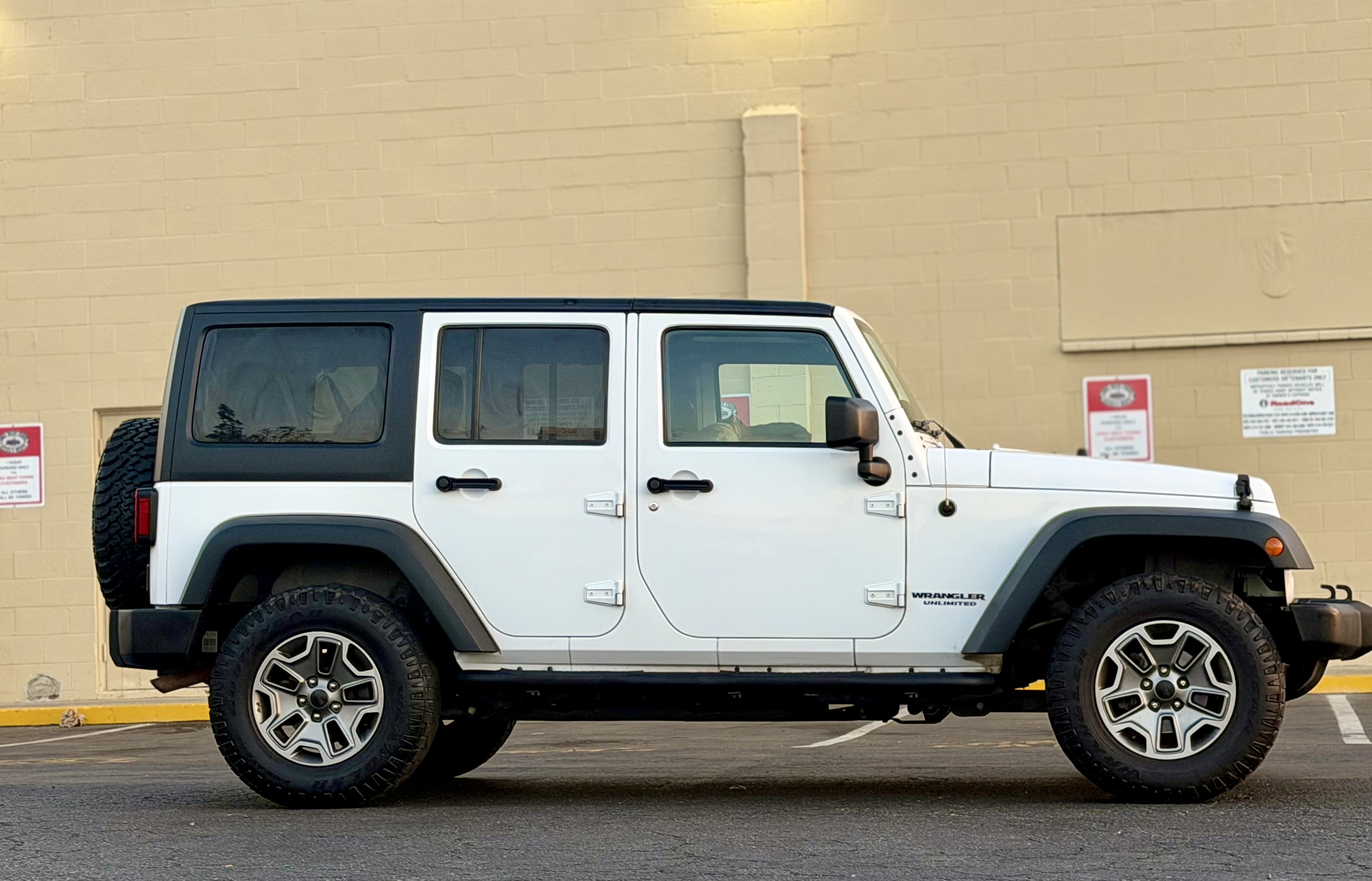 Jeep Wrangler photo 7