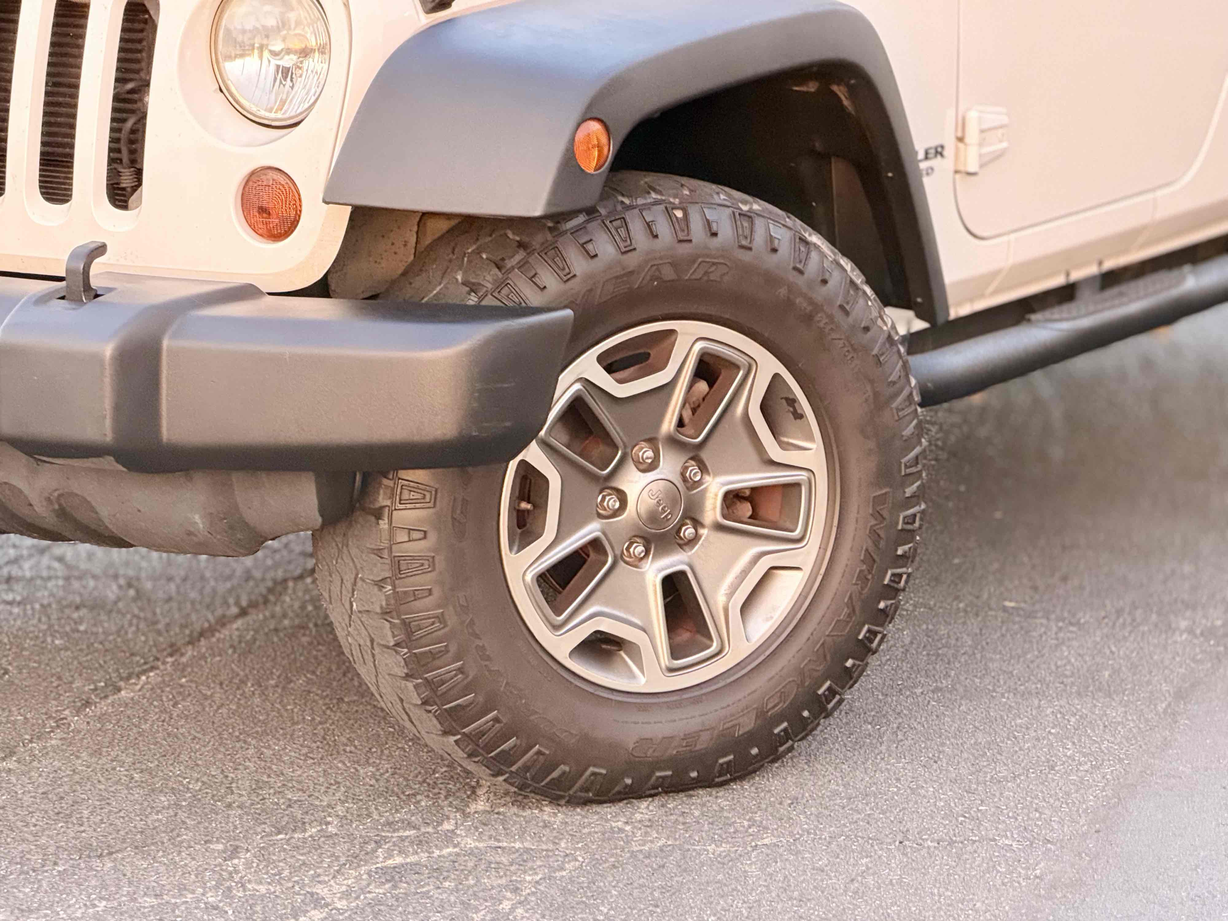 Jeep Wrangler photo 16