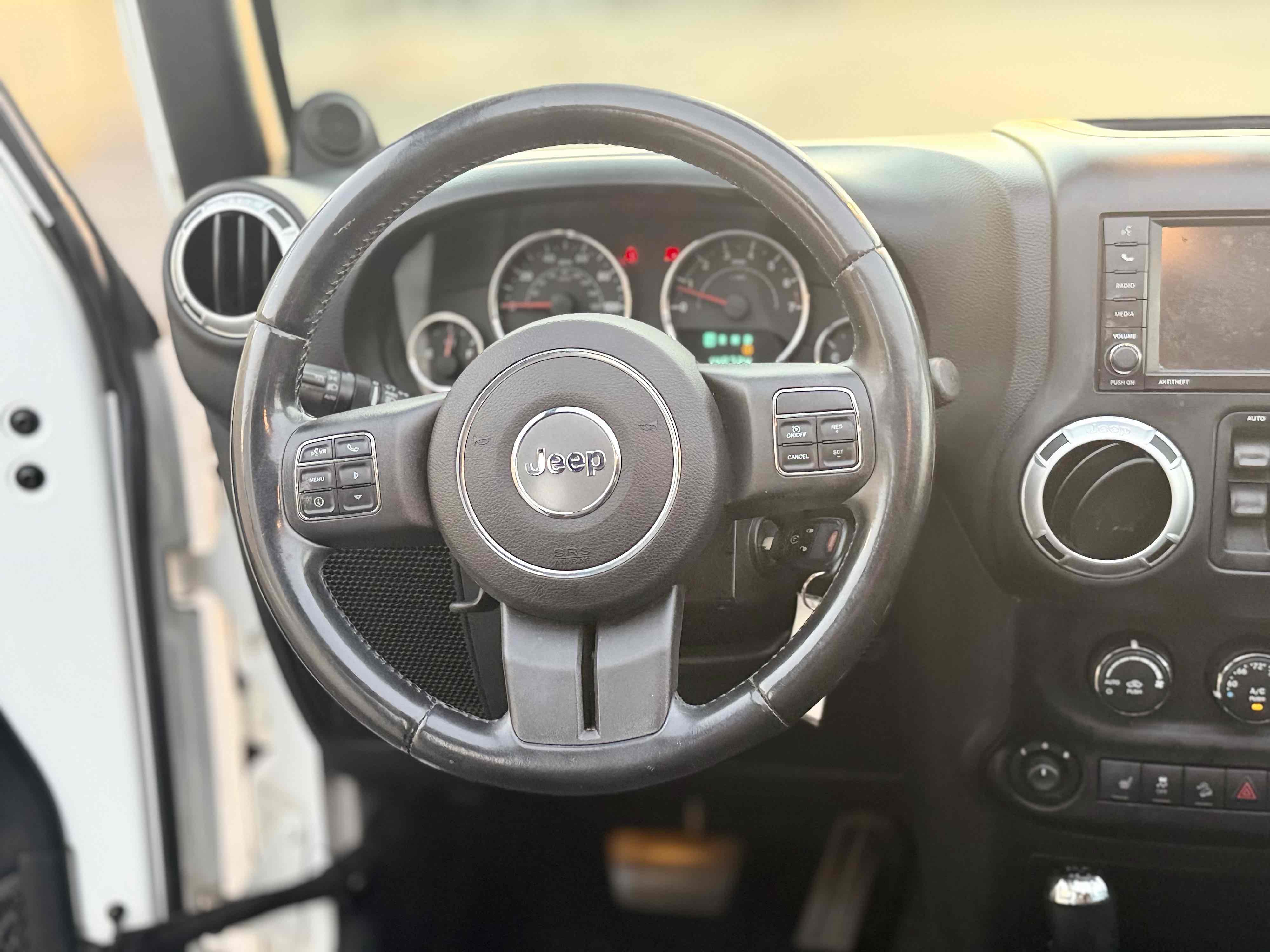 Jeep Wrangler photo 22